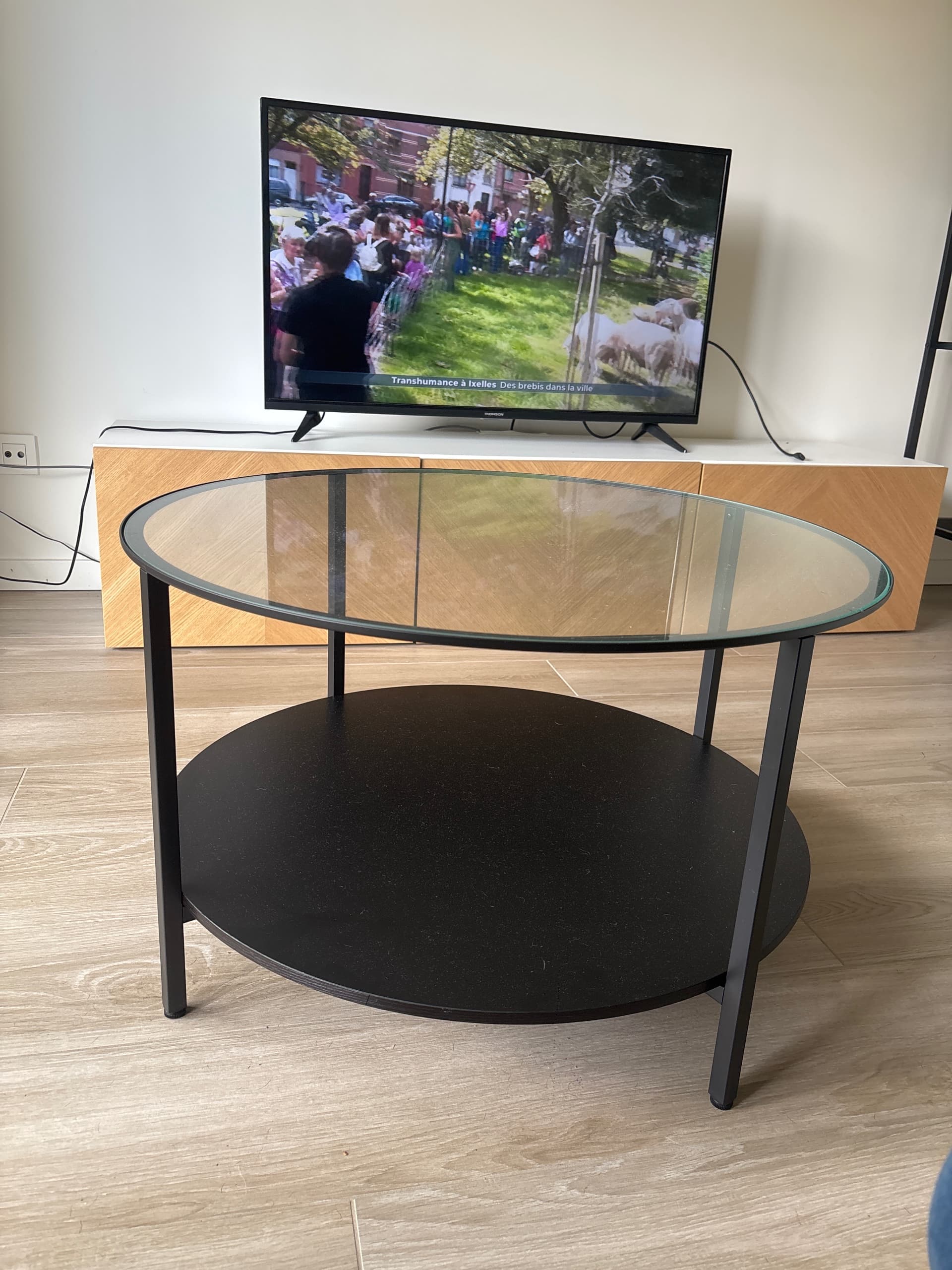 VITTSJÖ table basse, brun noir/verre, 75 cm