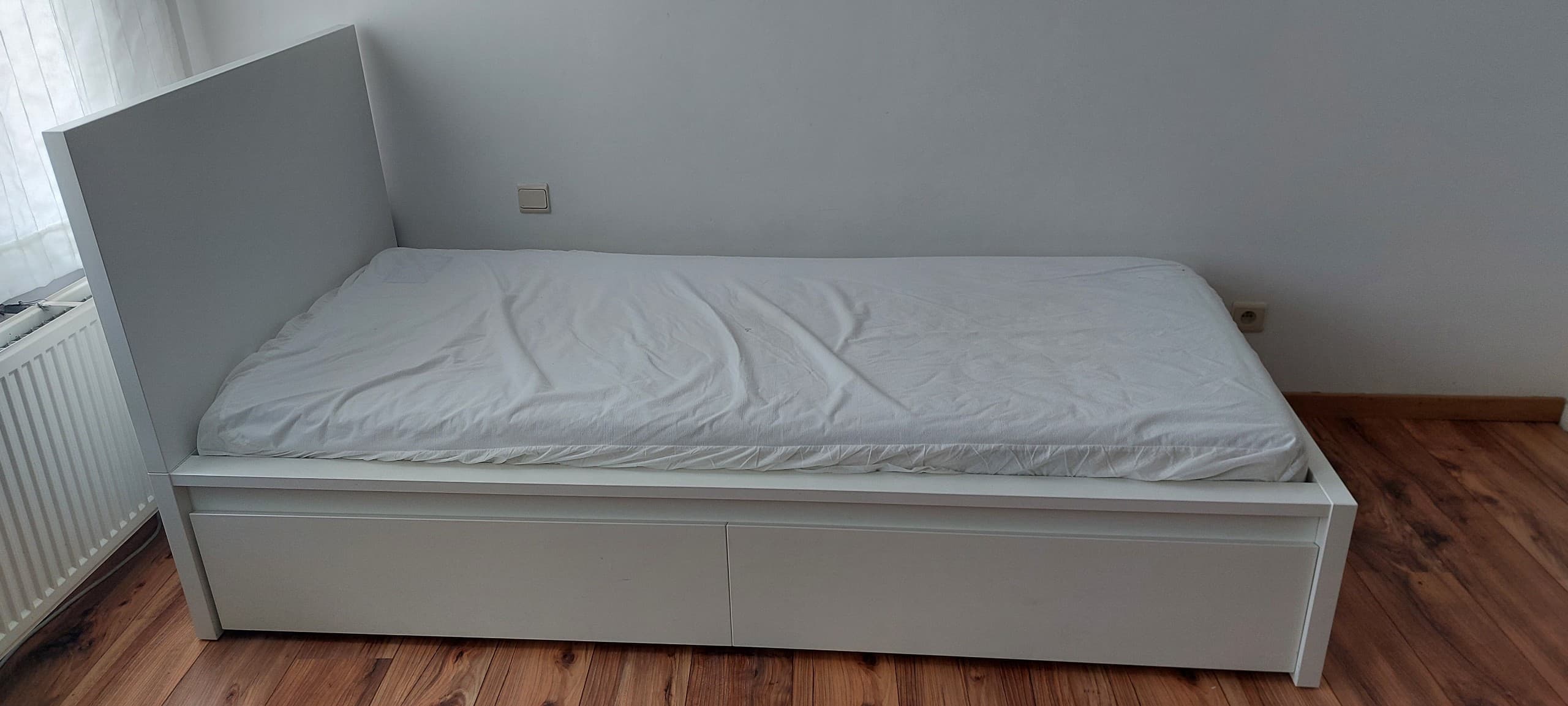 MALM bedframe, hoog, met 2 bedlades, wit/Lönset, 90x200 cm