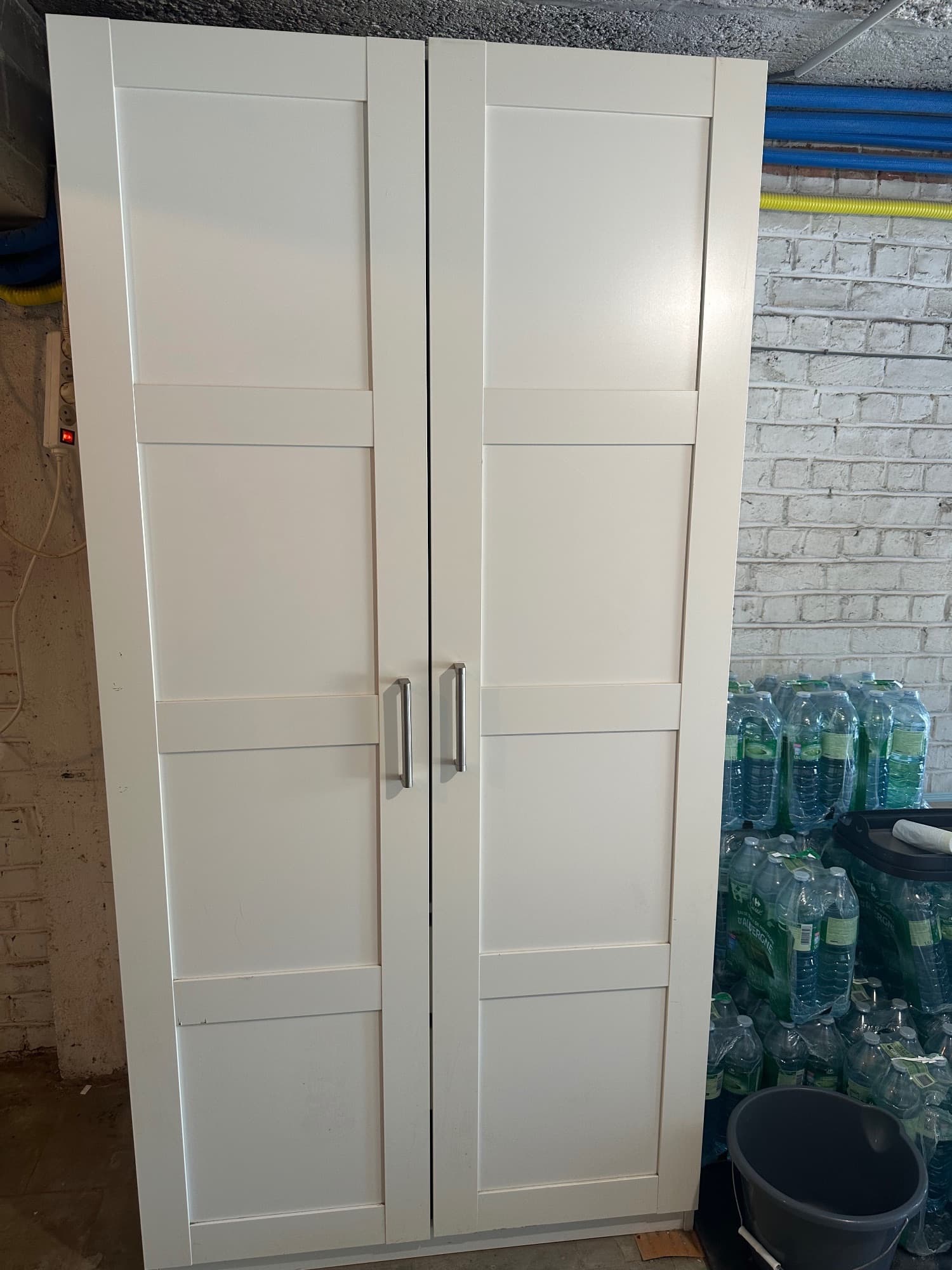 ARMOIRE