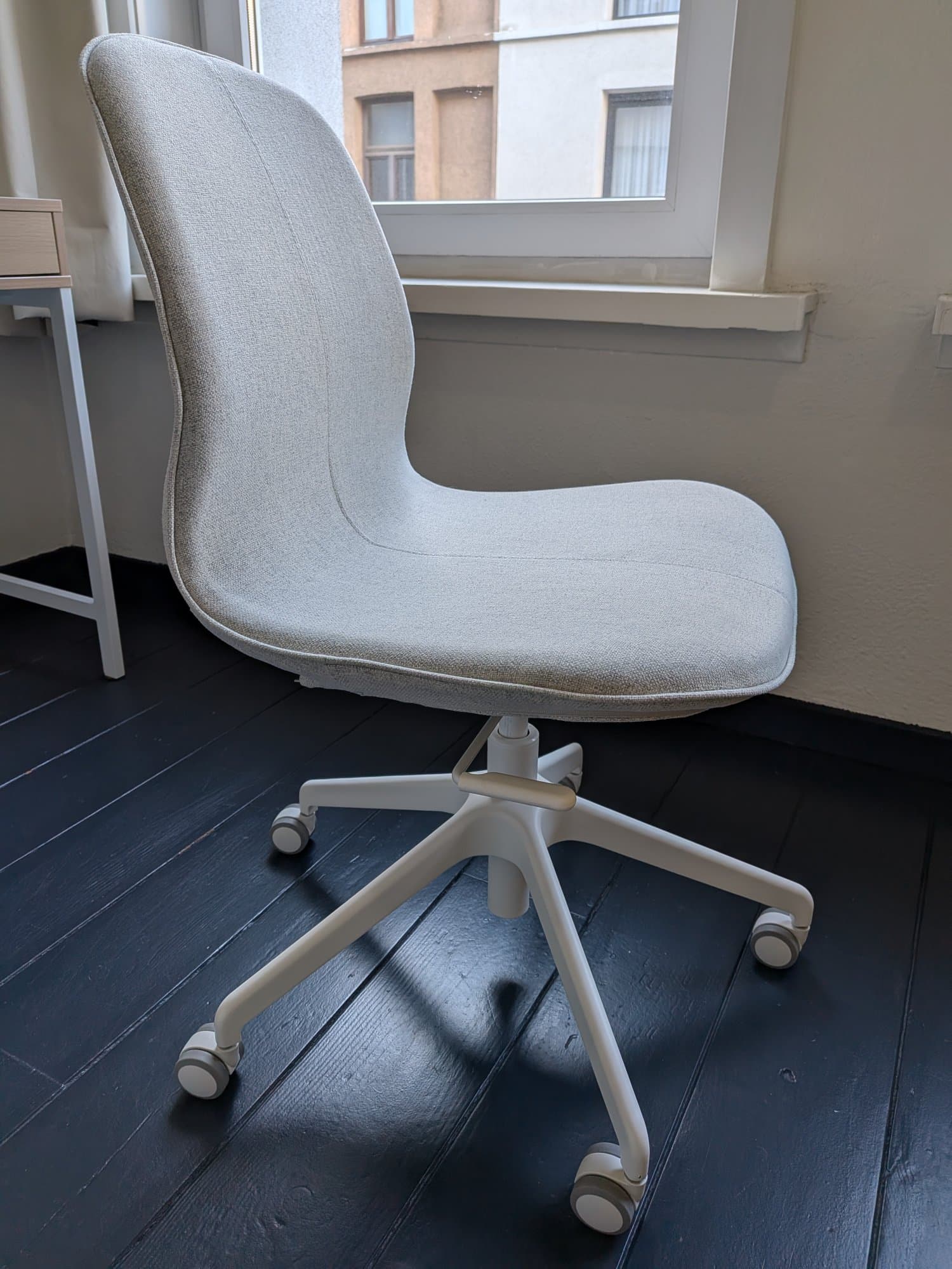 LÅNGFJÄLL swivel chair