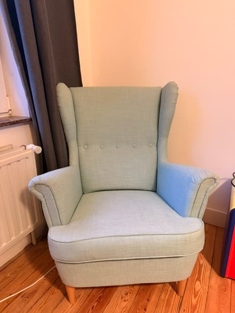 STRANDMON Oorfauteuil, Nordvalla donkergrijs