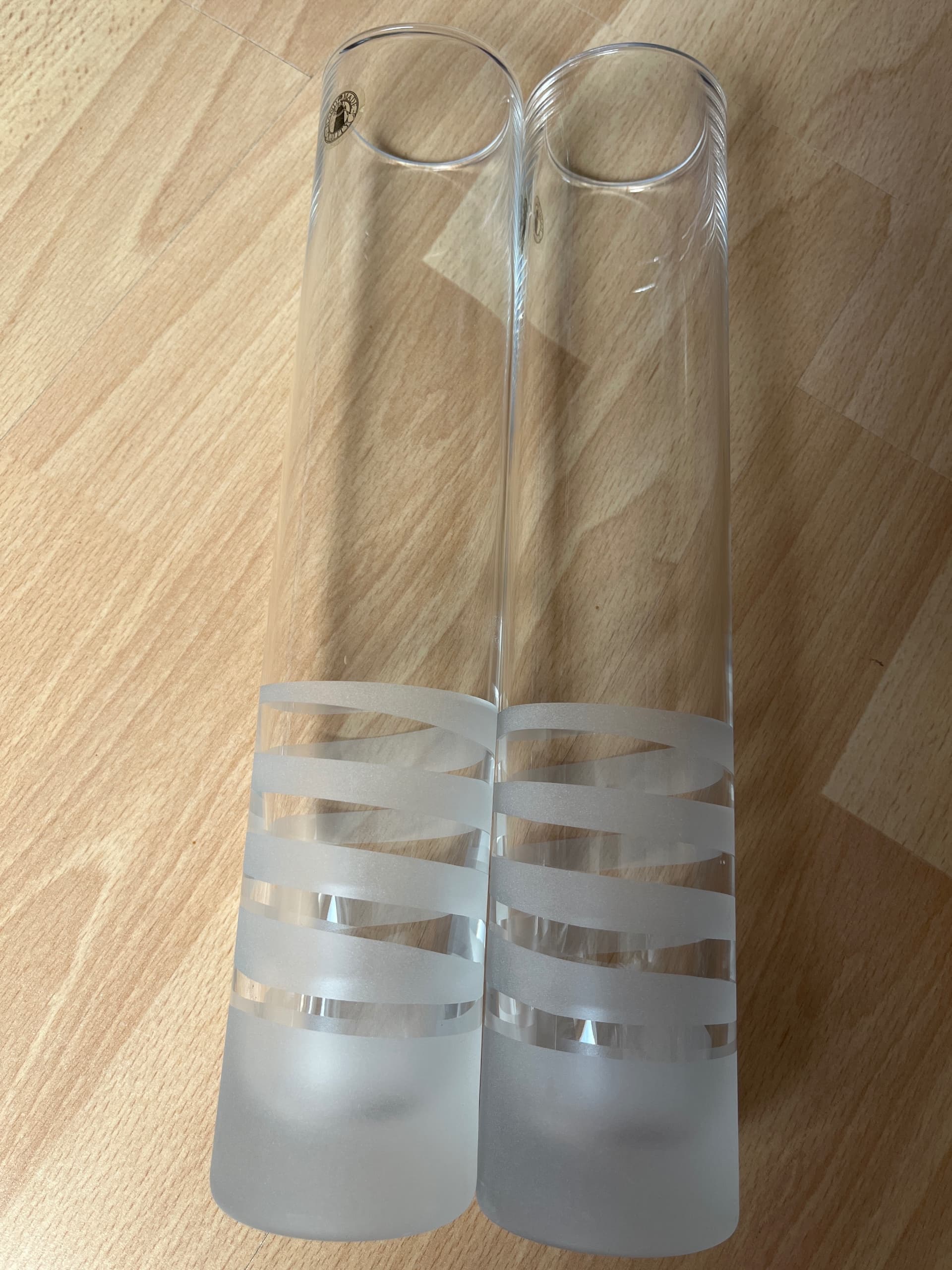 2 VASES