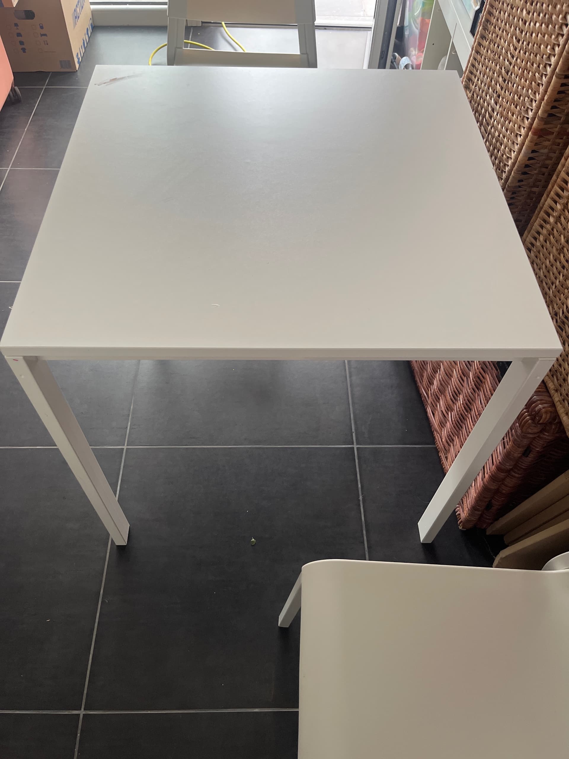 VIHALS tafel, wit/wit, 74x74 cm