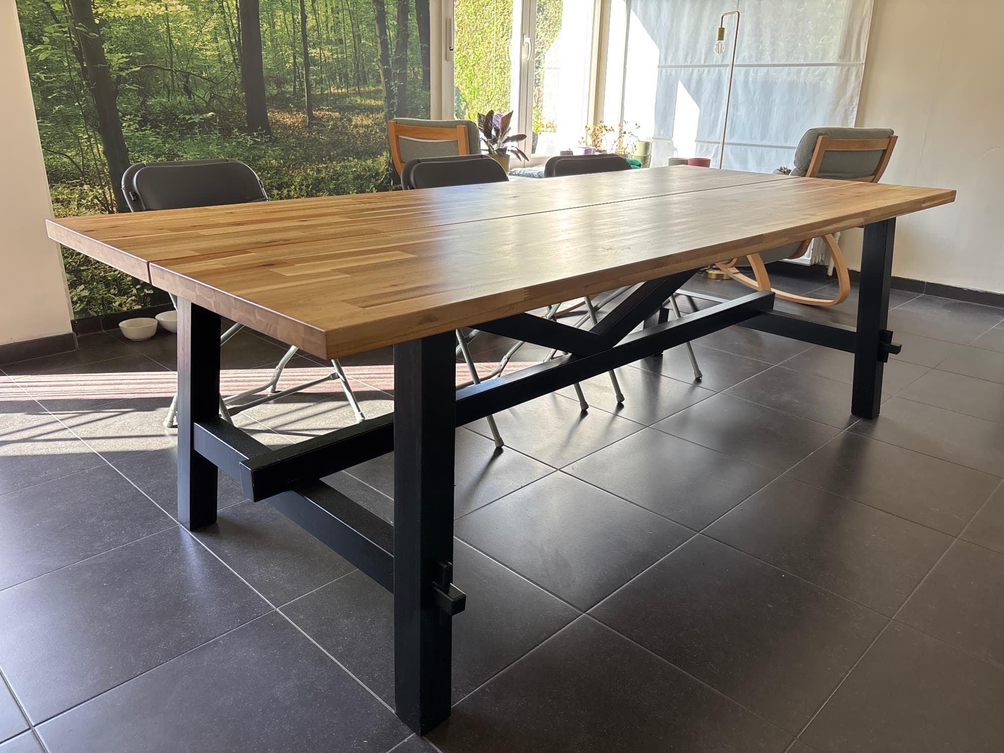 SKOGSTA eettafel, acacia/zwart, 235x100 cm
