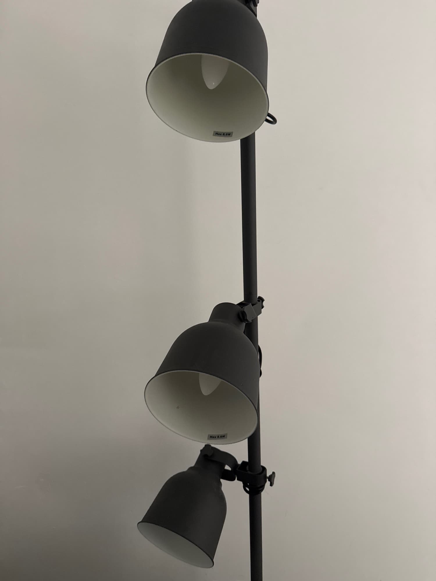 HEKTAR Staande lamp met 3 spots, donkergrijs