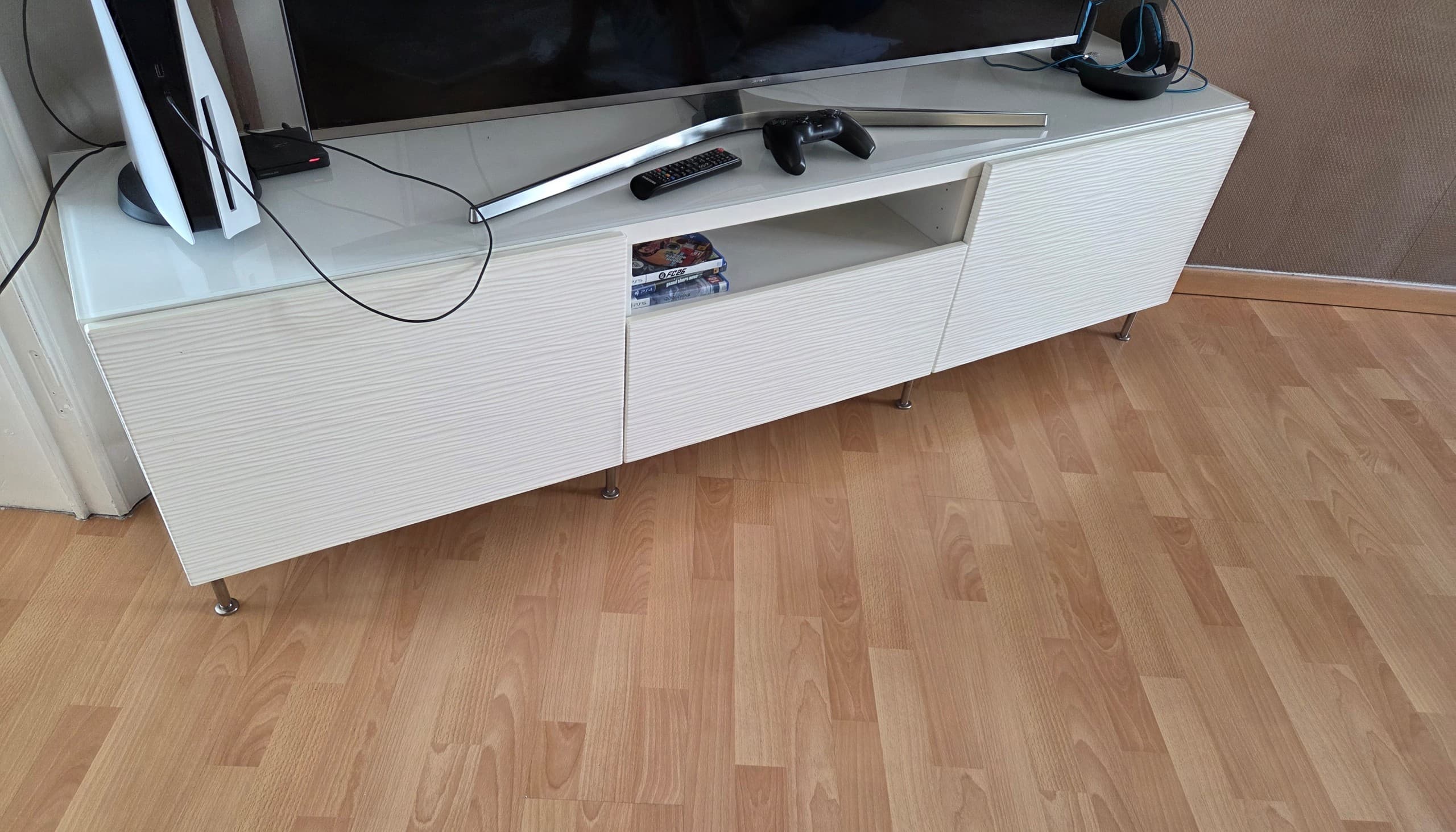 BESTÅ Tv-meubel met deuren, wit/Laxviken wit, 180x42x38 cm