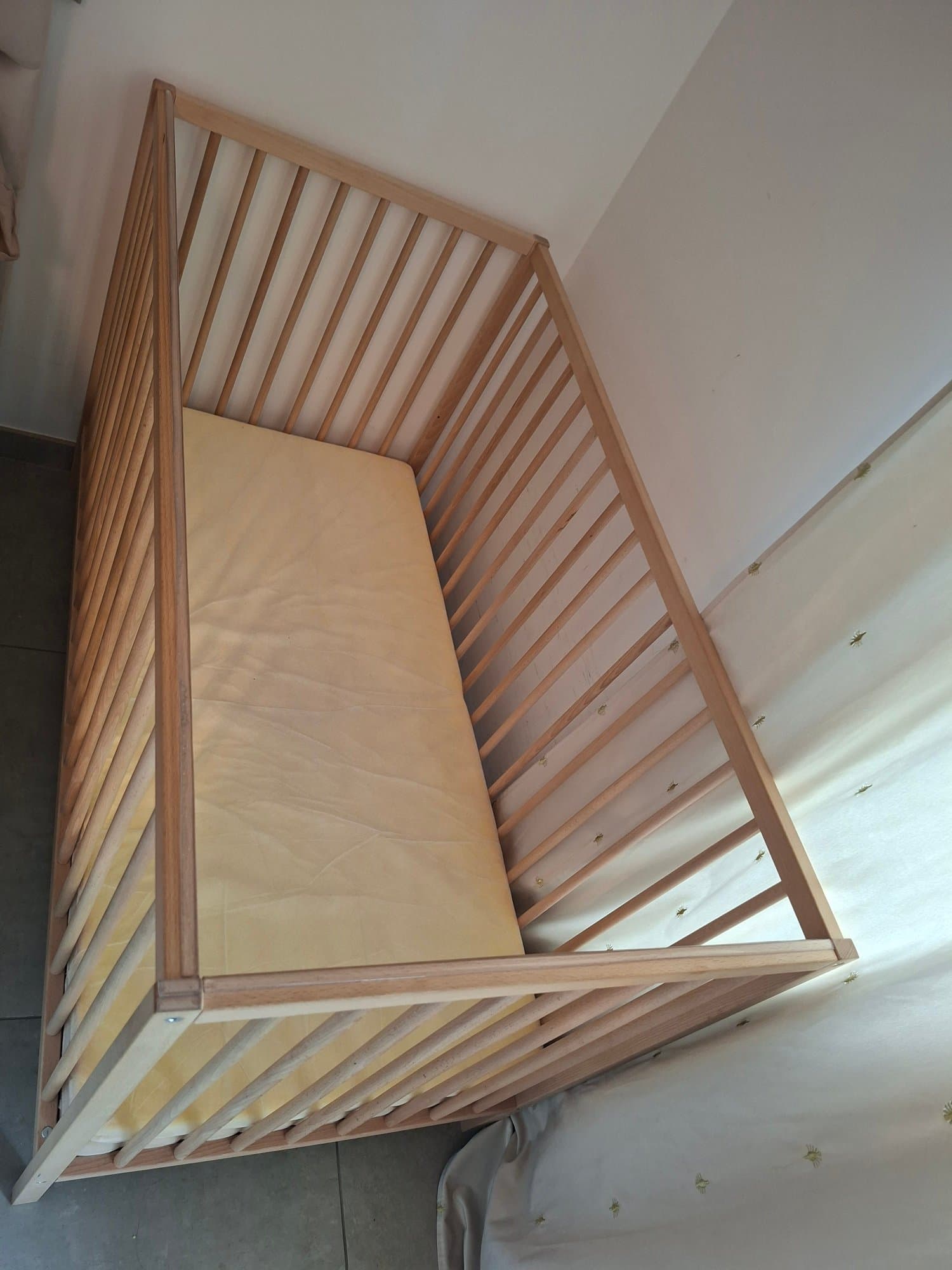 SNIGLAR Babybedje, beuken, 60x120 cm