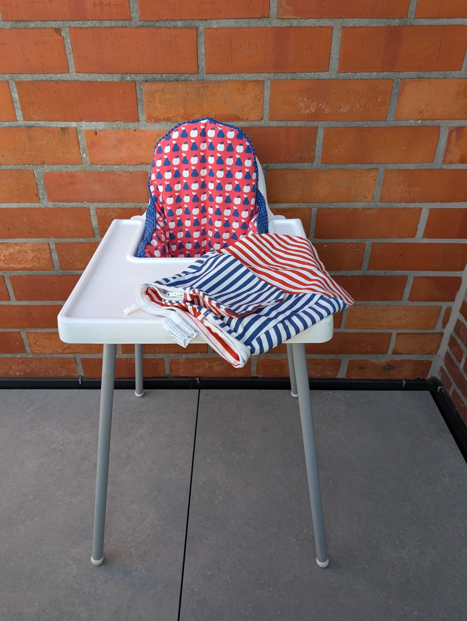 ANTILOP highchair with tray, white/white