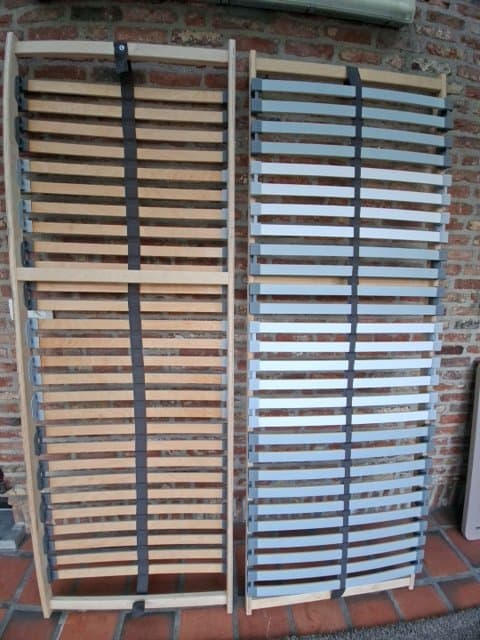 2  STUKS VAN 70 X200 slatted bed base, 140x200 cm