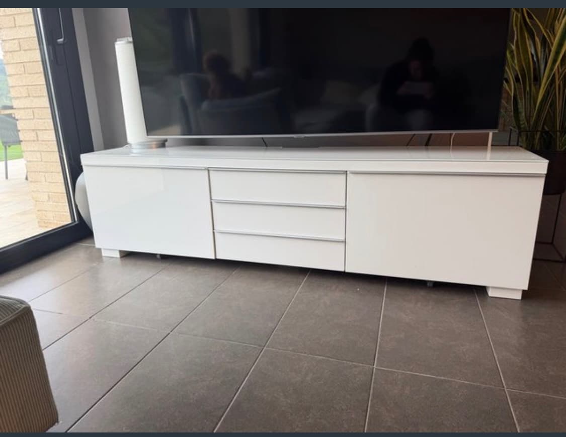 BESTÅ BURS banc de TV, alta lluentor blanc