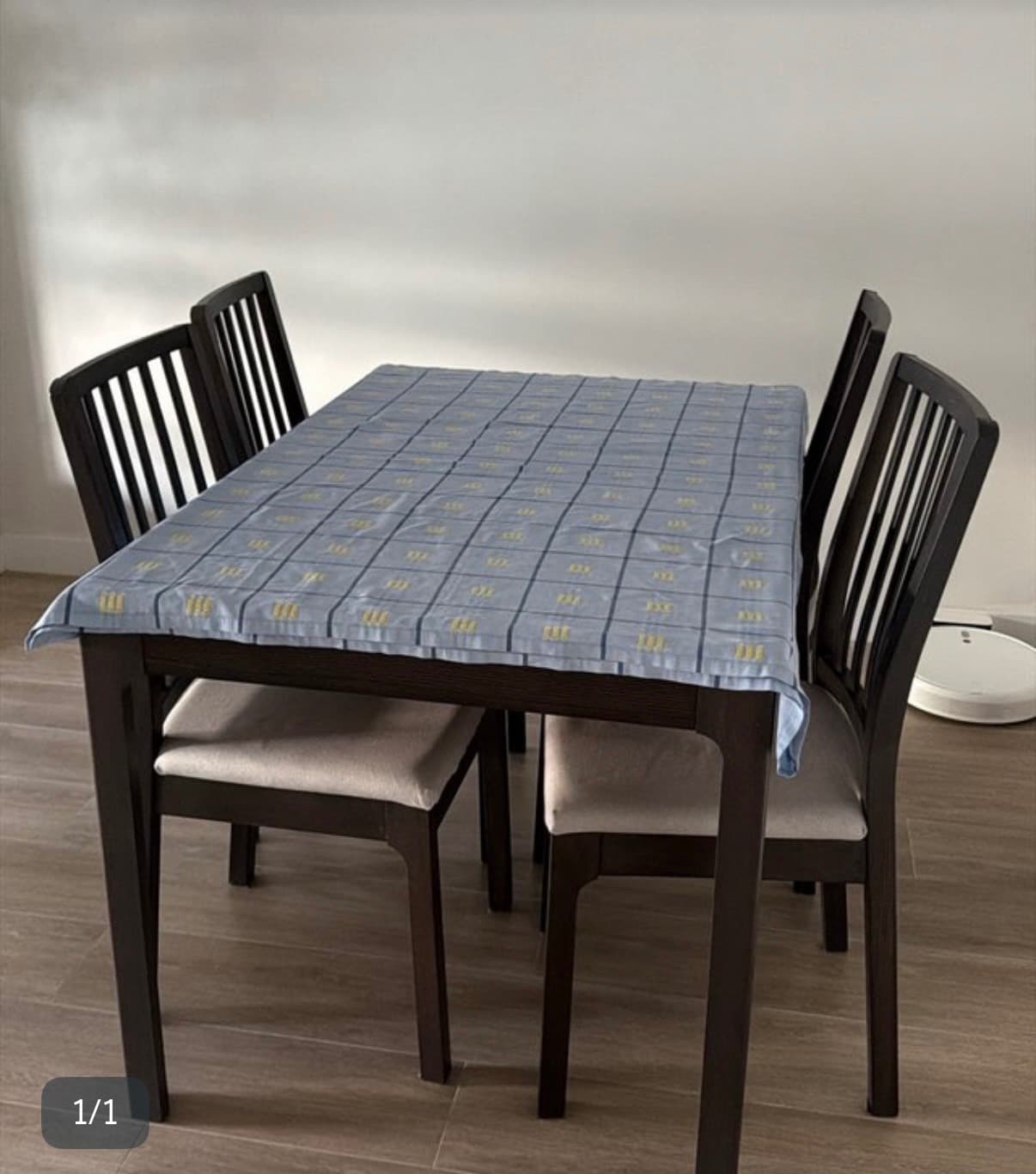 LANEBERG / EKEDALEN mesa con 4 cadeiras, marrón/negro gris claro