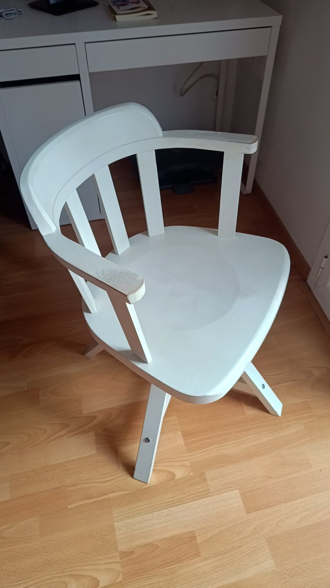 FEODOR cadeira xiratoria con repousabrazos, branco