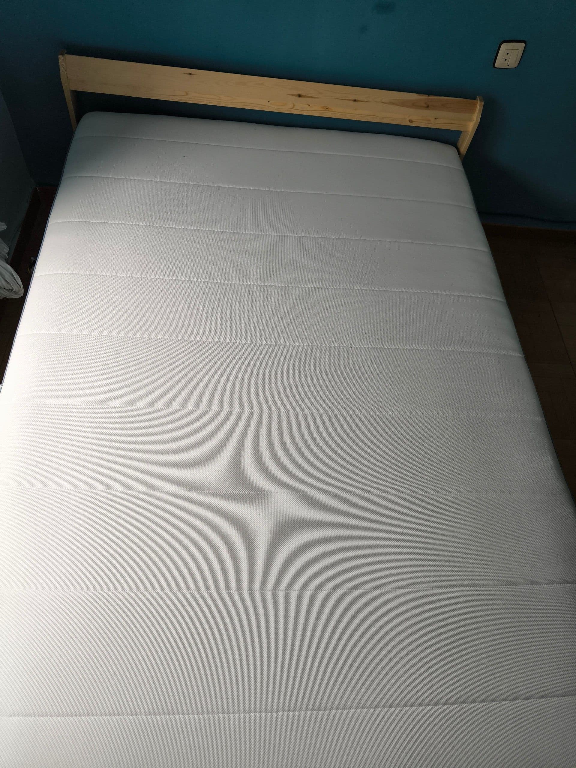 NEIDEN estructura de llit, Pi pinyer/Luröy, 140x200 cm