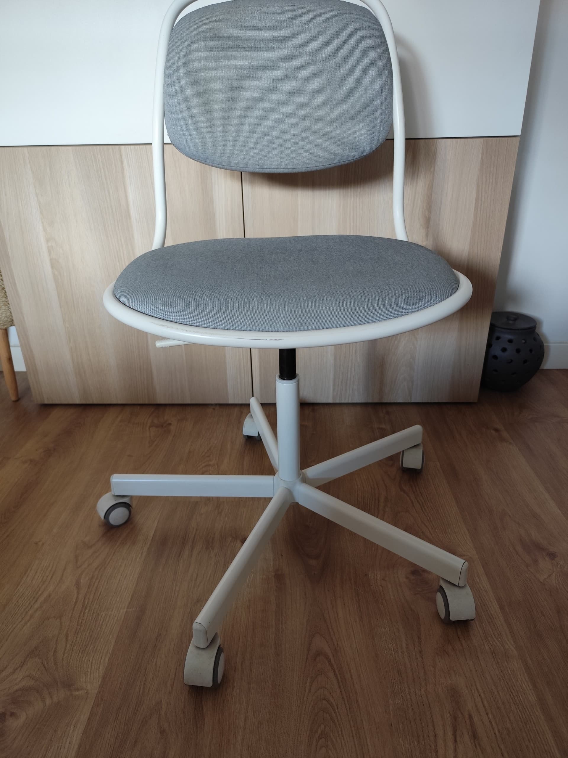 ÖRFJÄLL cadeira xiratoria, branco/Vissle gris claro