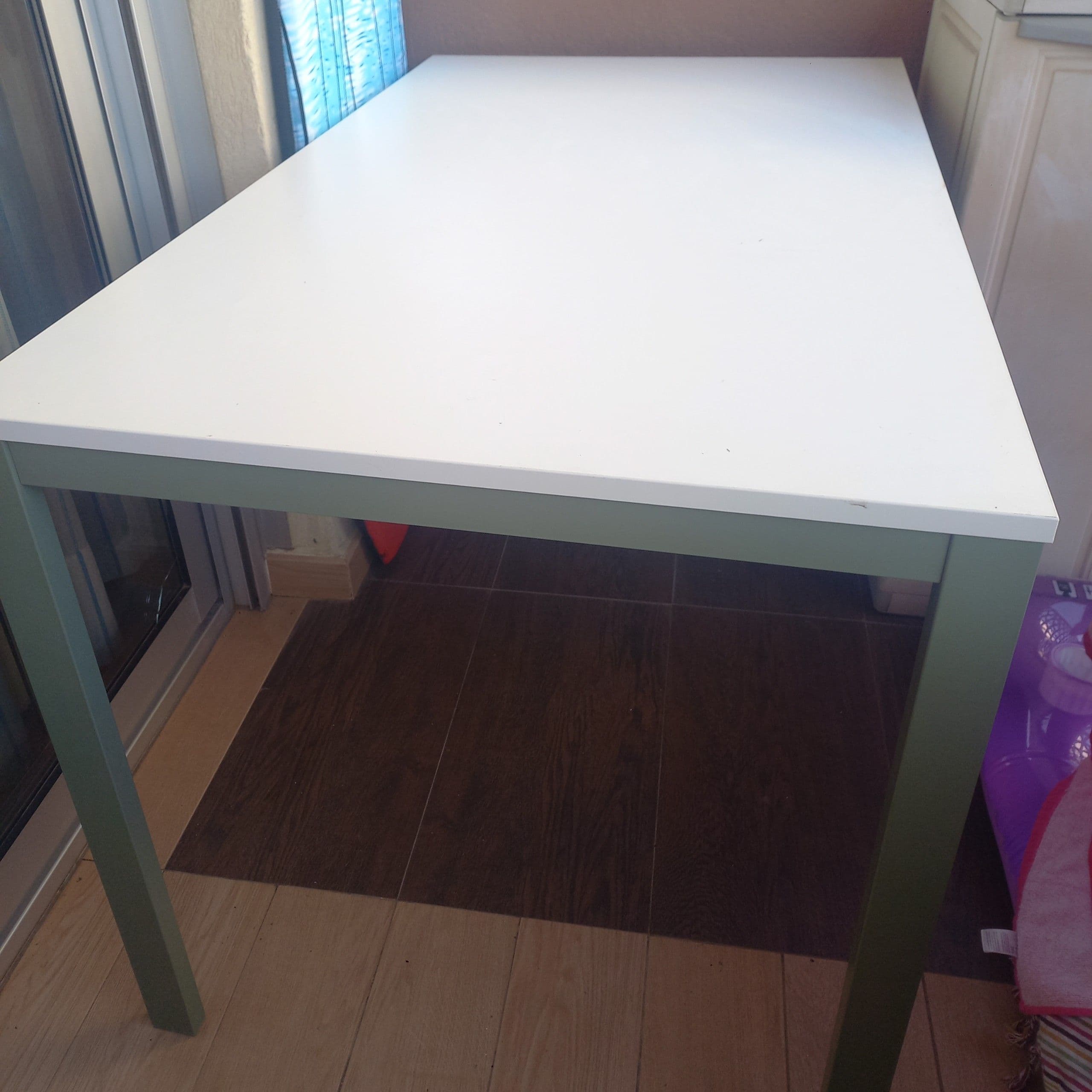 VIHALS taula, blanc/verd, 125x74 cm