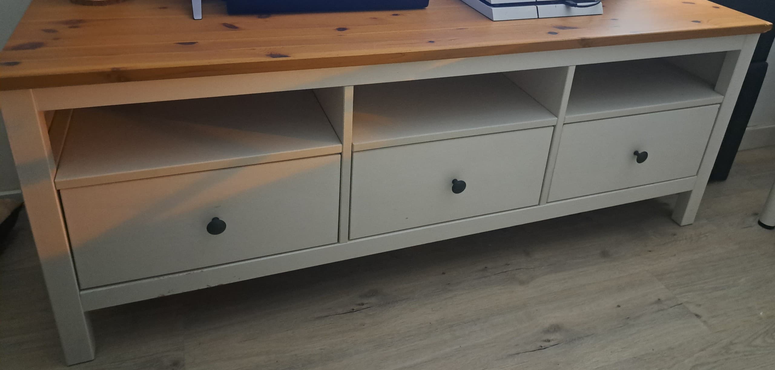 HEMNES moble TV, tintura branca/marrón claro, 148x47x57 cm
