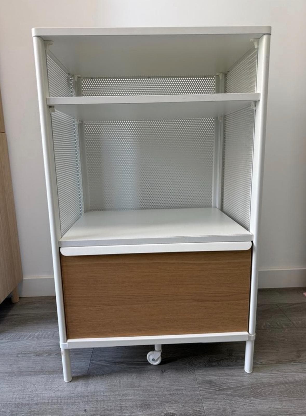 ESTANTERÍA CON CAJÓN emmagatzematge+rodes, malla/blanc, 41x101 cm