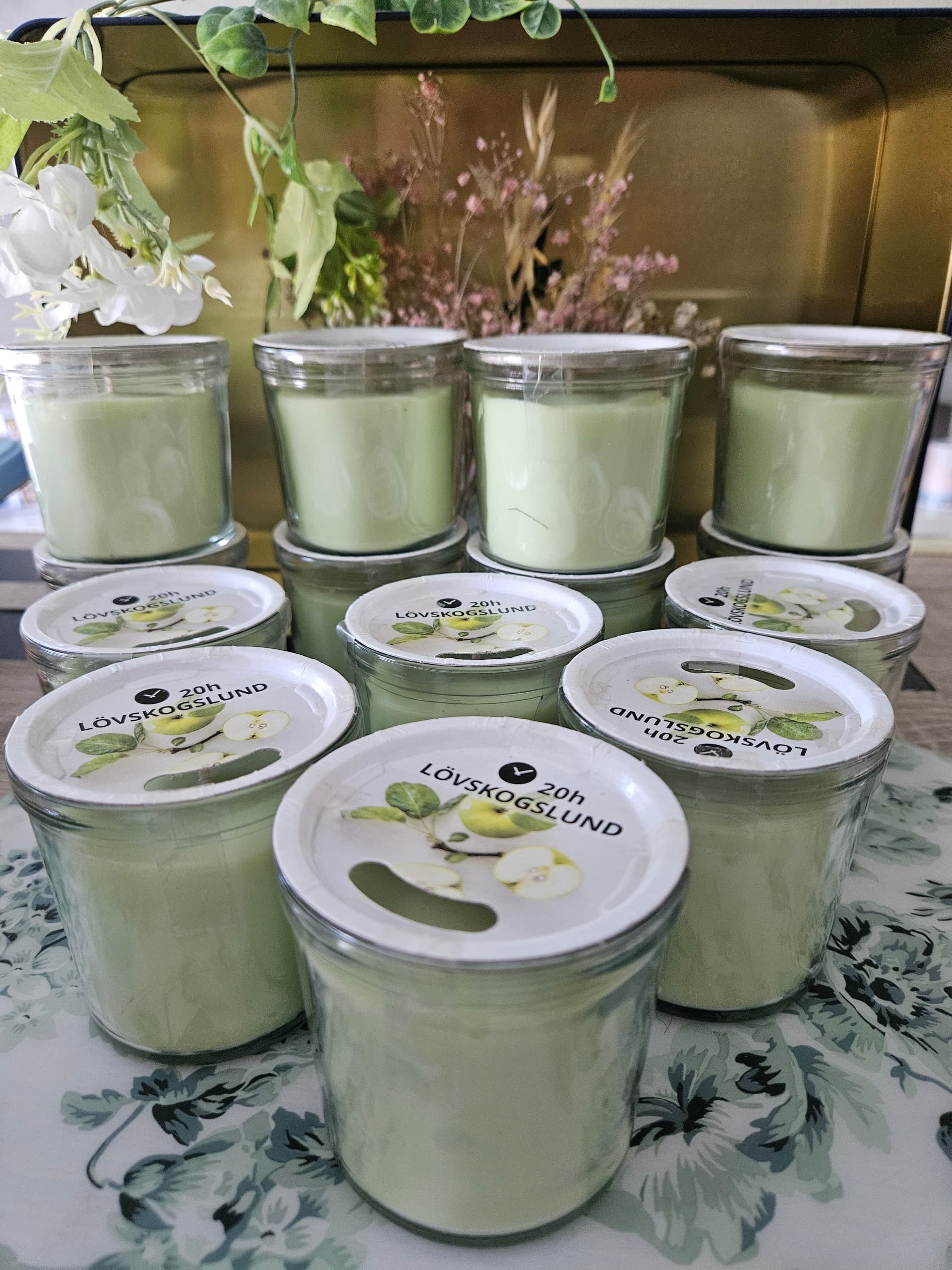 LÖVSKOGSLUND candea perfumada en vaso, mazá verde claro, 40 hr