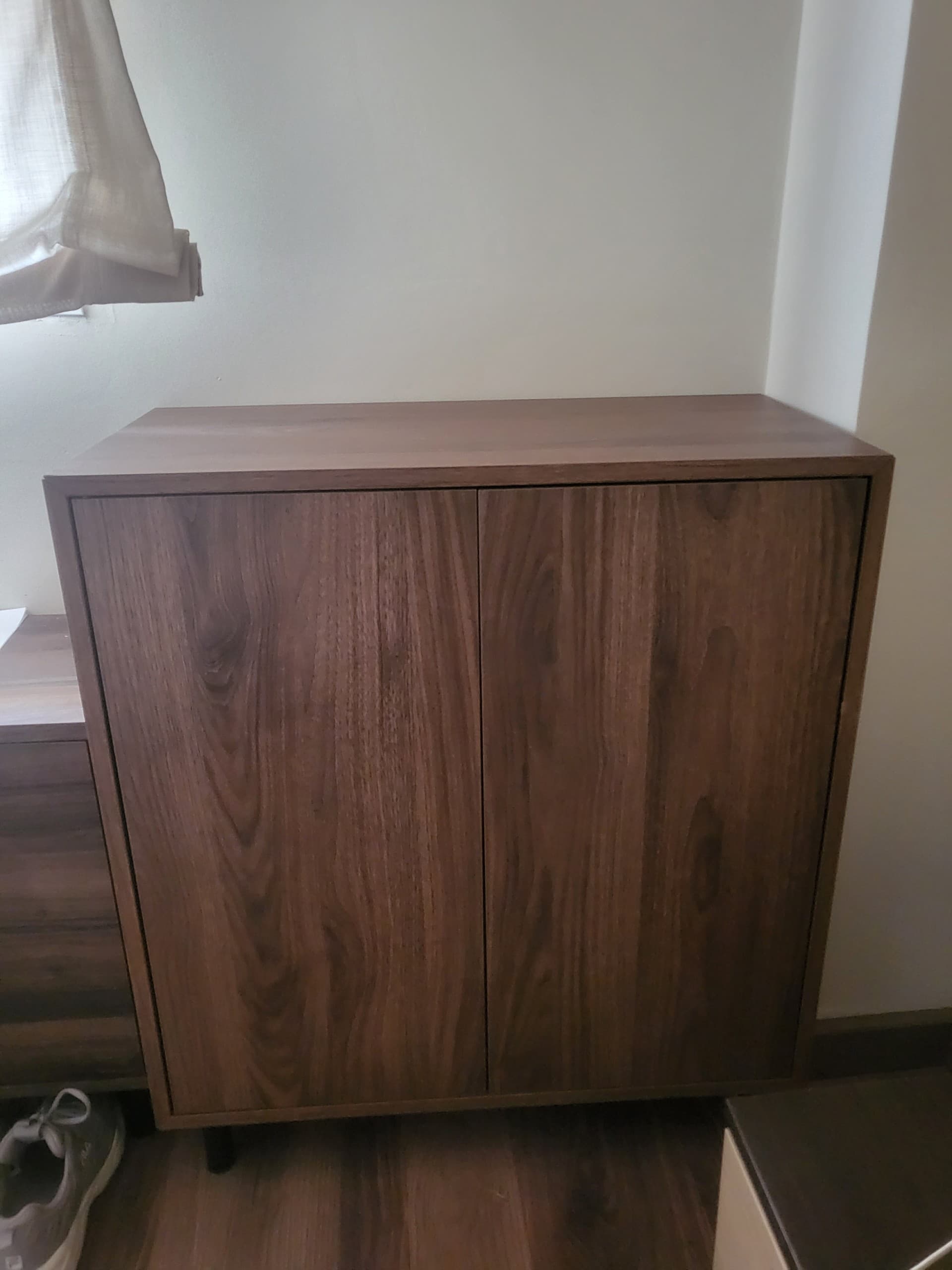 EKET armari, 2 portes i 1 lleixa, marró efecte noguera, 70x35x70 cm