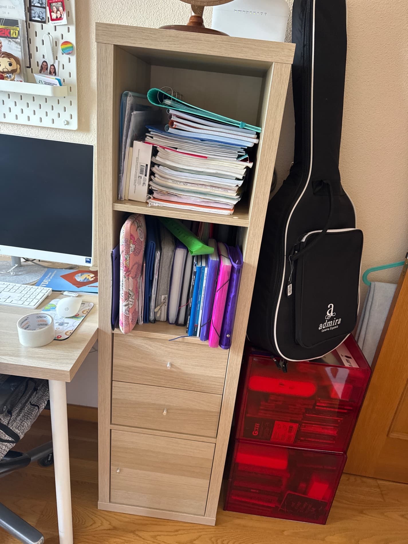 KALLAX prestatgeria+2 accessoris, efecte roure tenyit blanc