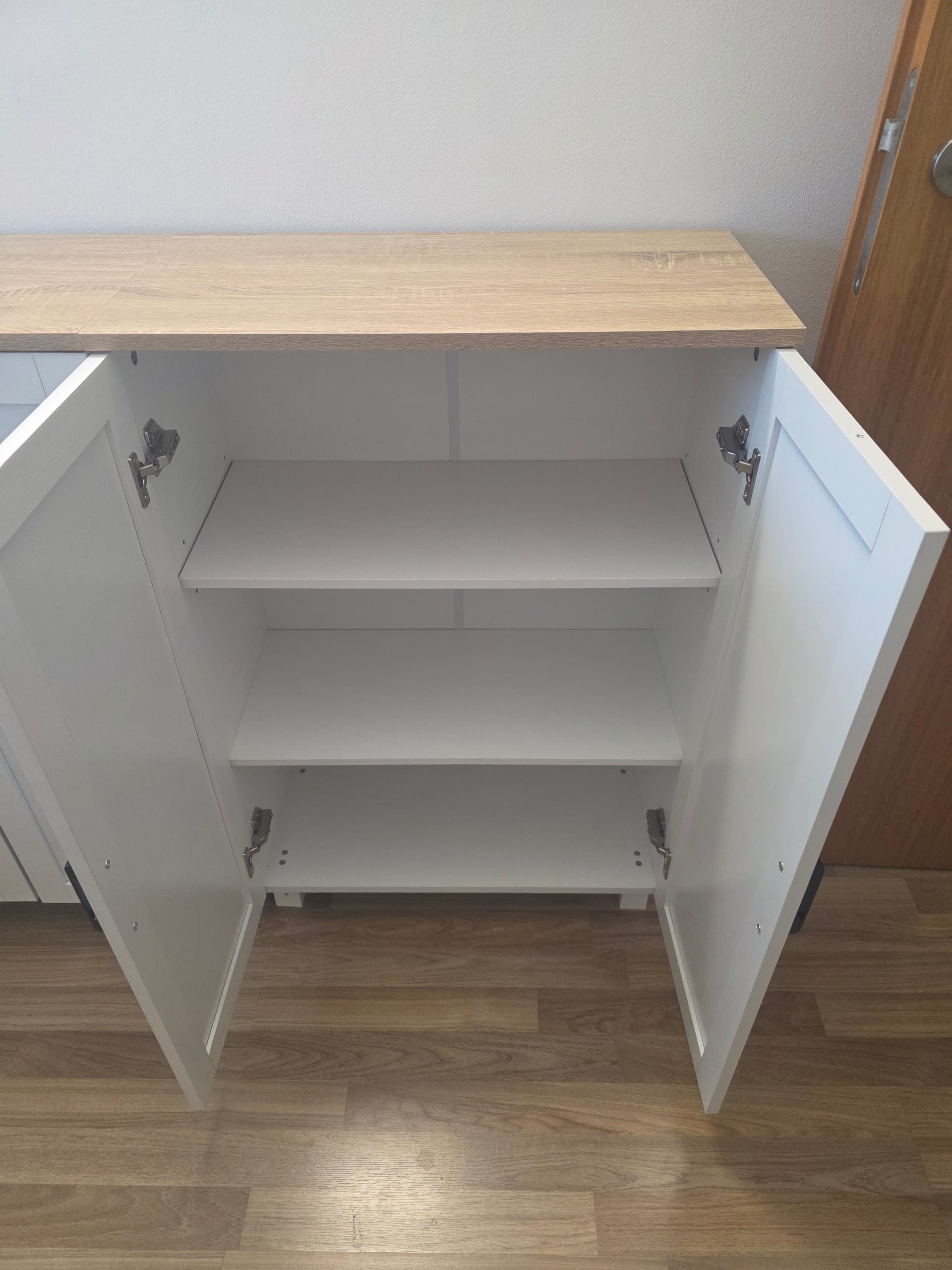SKRUVBY armario con puertas, blanco, 70x90 cm