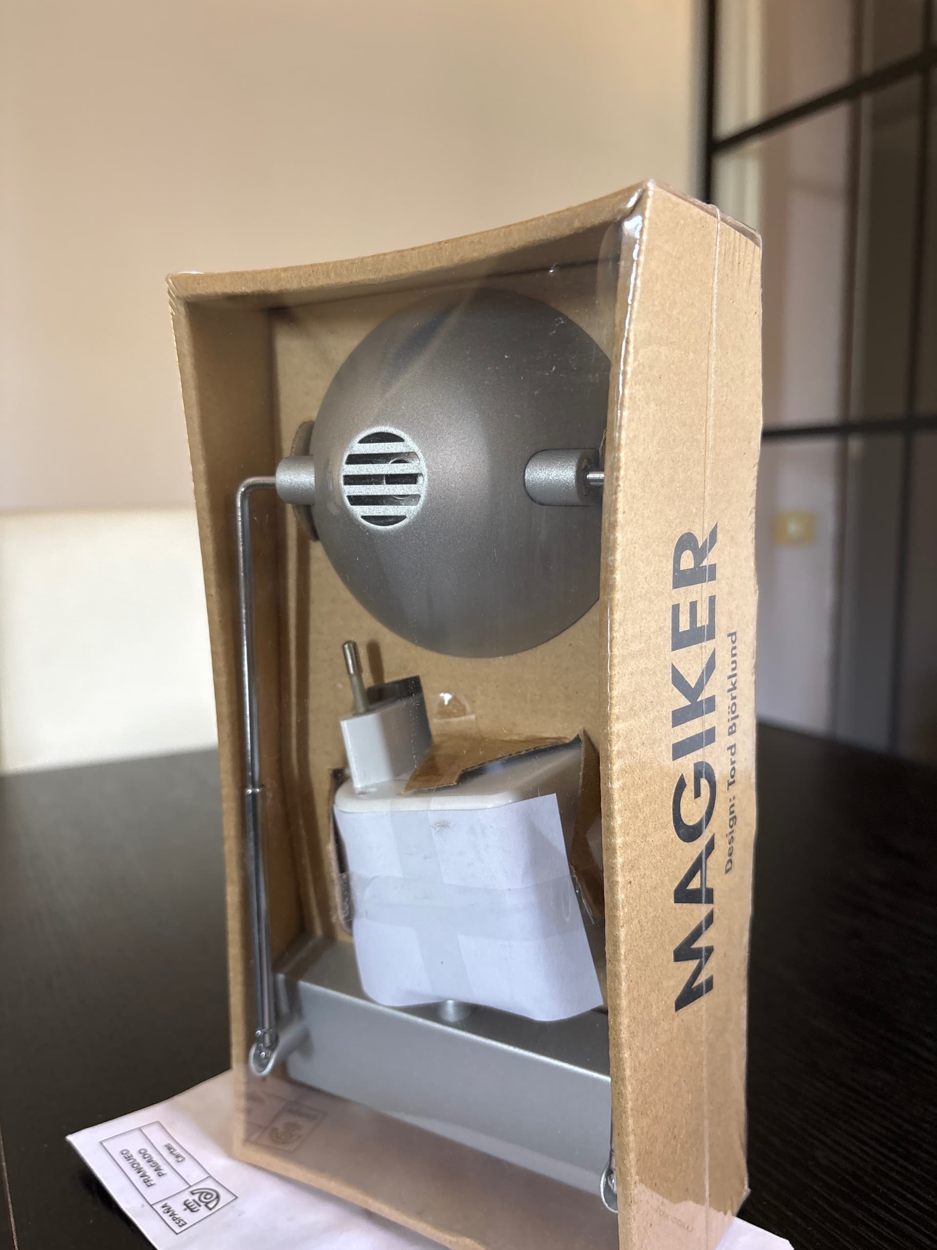 LAMPARA MAGIKER