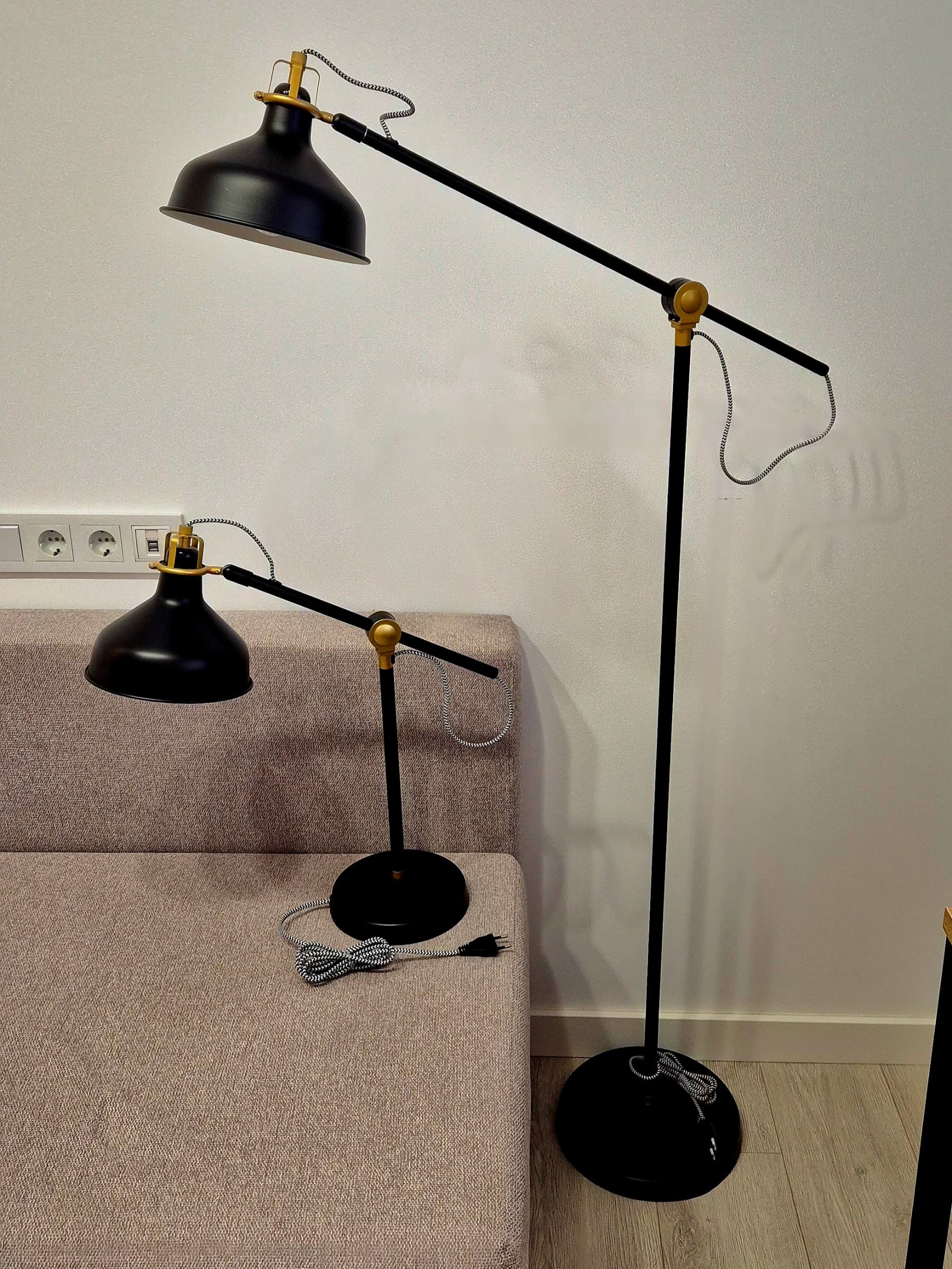 RANARP llum de peu/lectura, negre