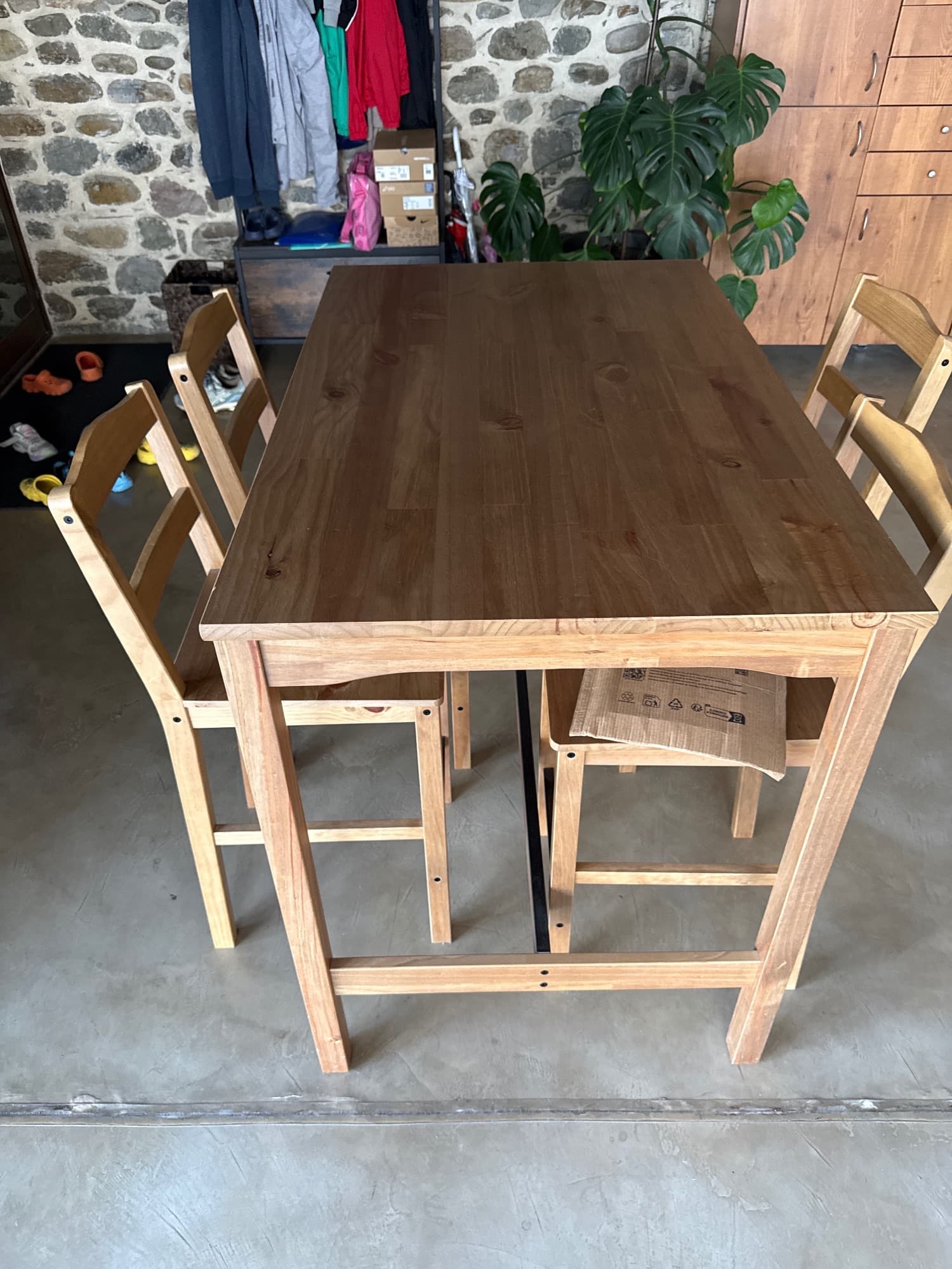 HÄGERNÄS barra e 4 tallos, tint envll piñeiro