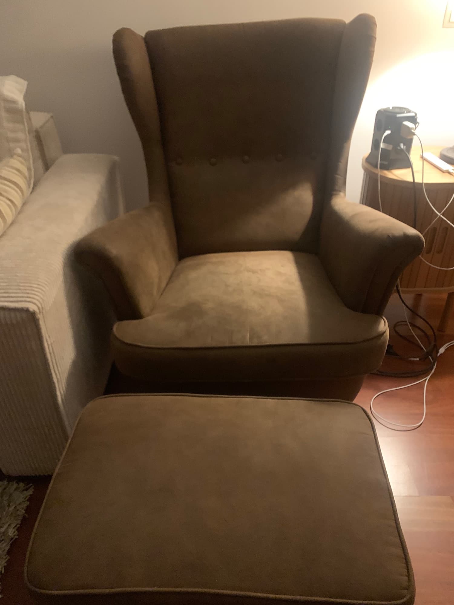 SILLON Y REPOSAPIES repousapés, Järstad marrón