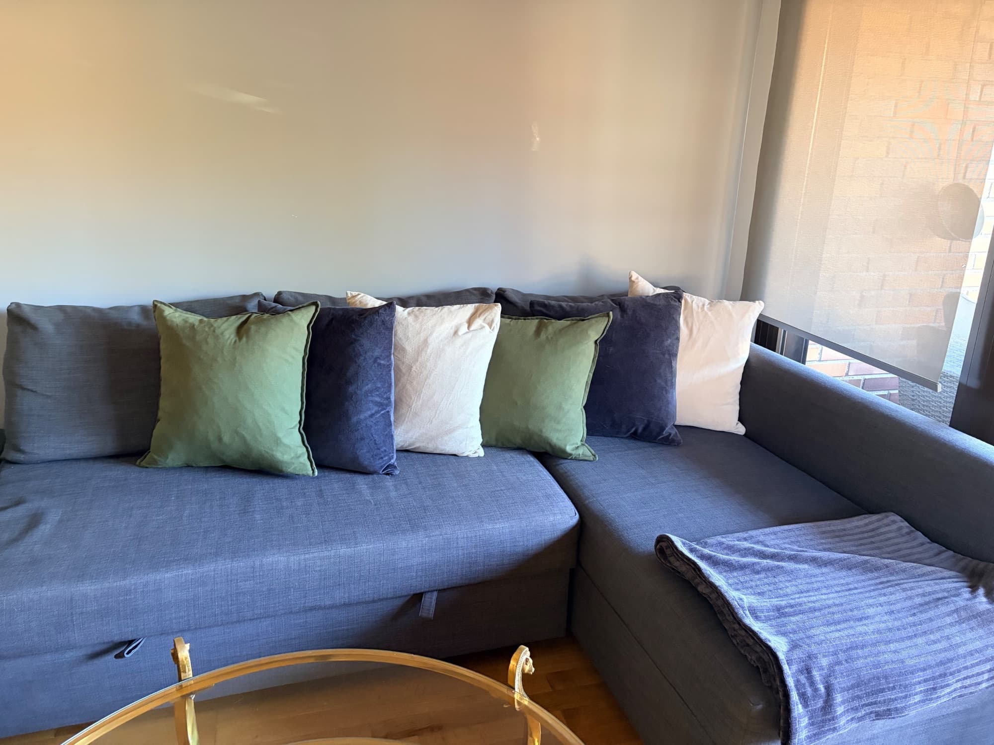 FRIHETEN izkinako ohe-sofa biltokiarekin, Hyllie gris iluna