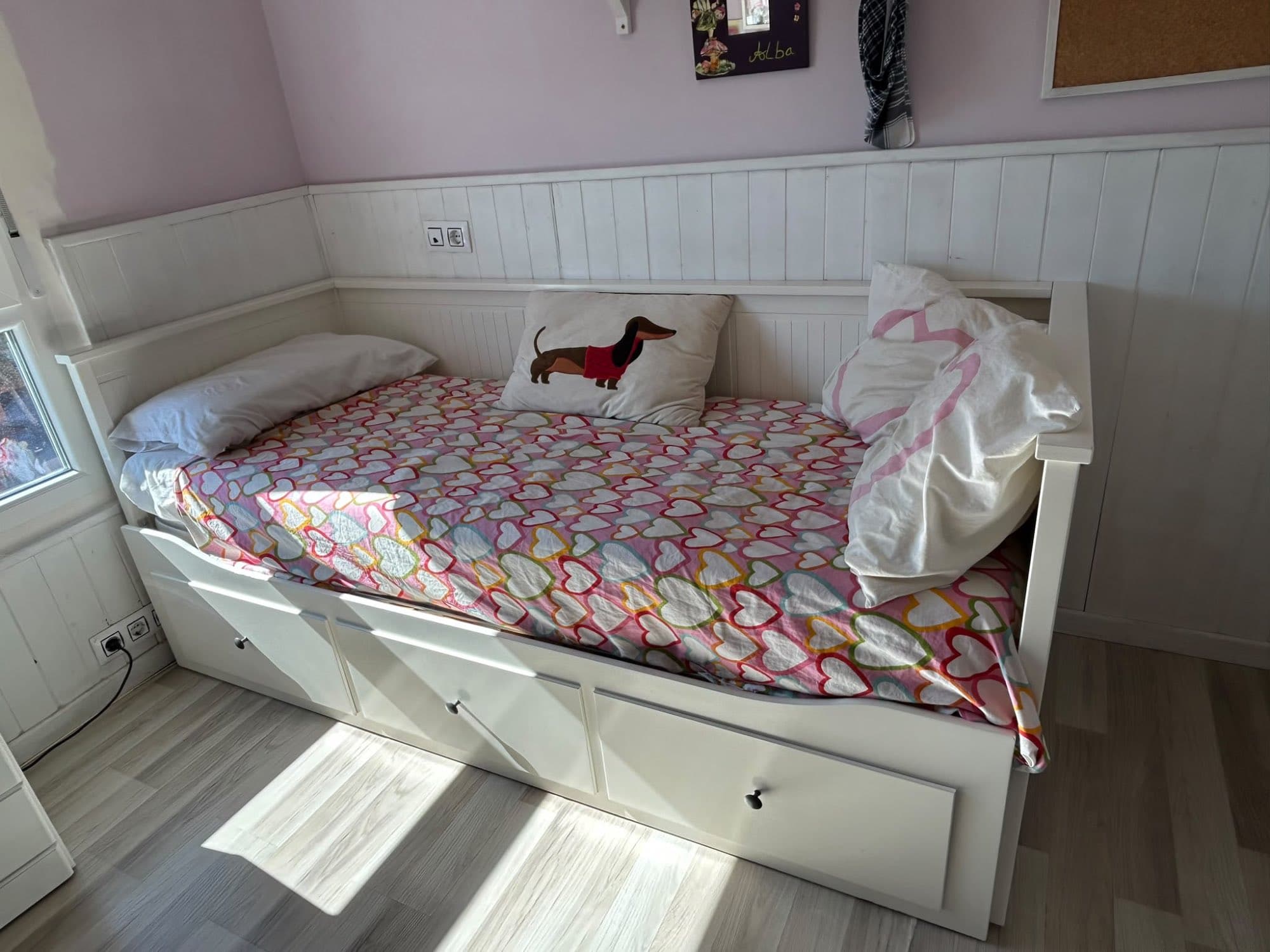 CAMA HEMNES 3 tirad eta 2 lastairn dibana, zuria/Åsvang sendoa