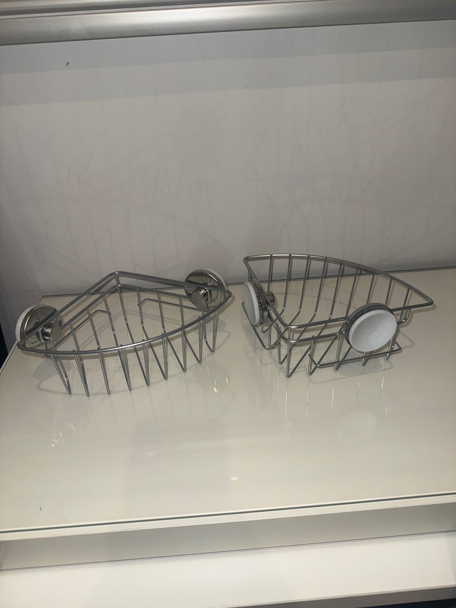 KROKFJORDEN cesto con ventosa, galvanizado, 20x11 cm