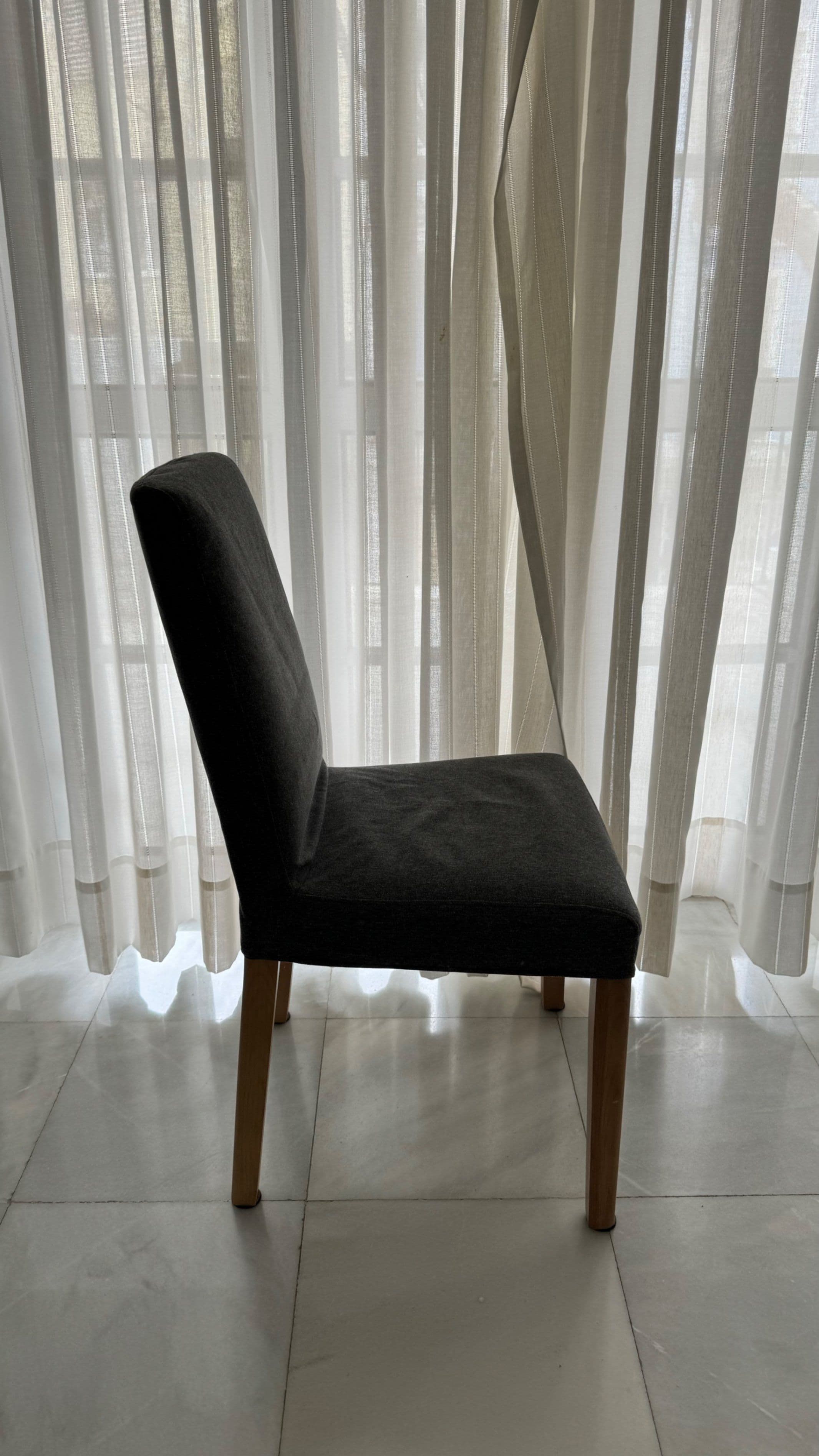 BERGMUND cadeira, efecto carballo/Gunnared gris
