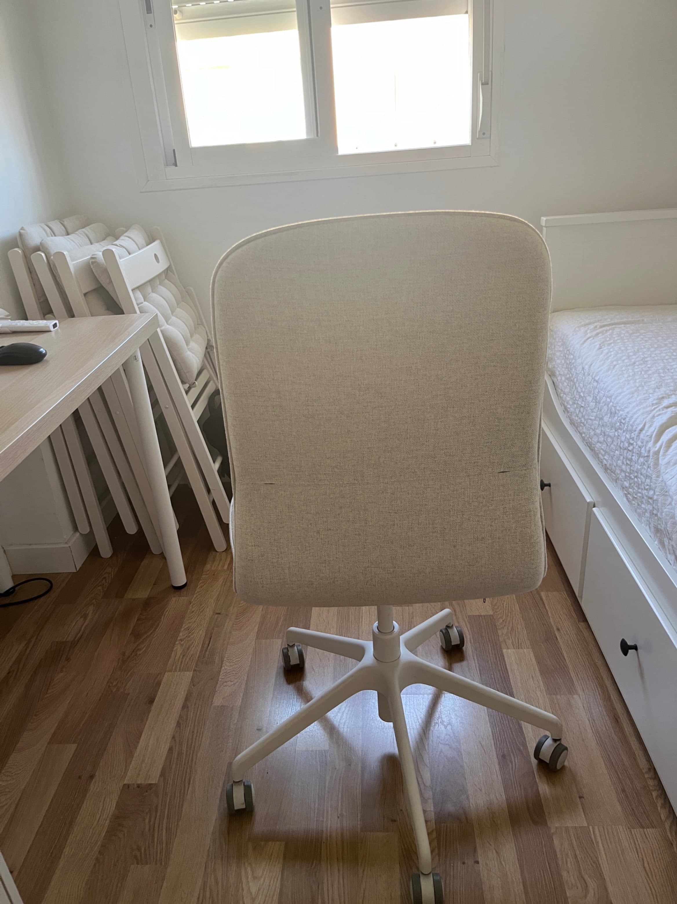 LÅNGFJÄLL conference chair, Gunnared beige/white