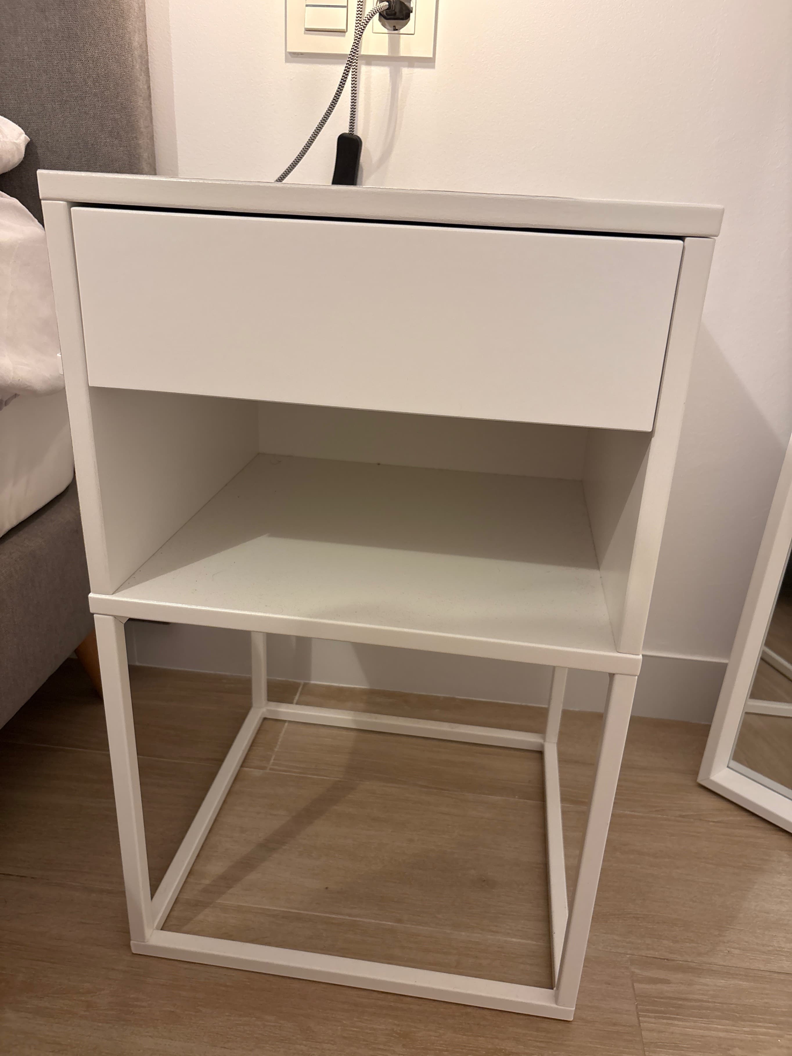 VIKHAMMER tauleta de nit, blanc, 40x39 cm