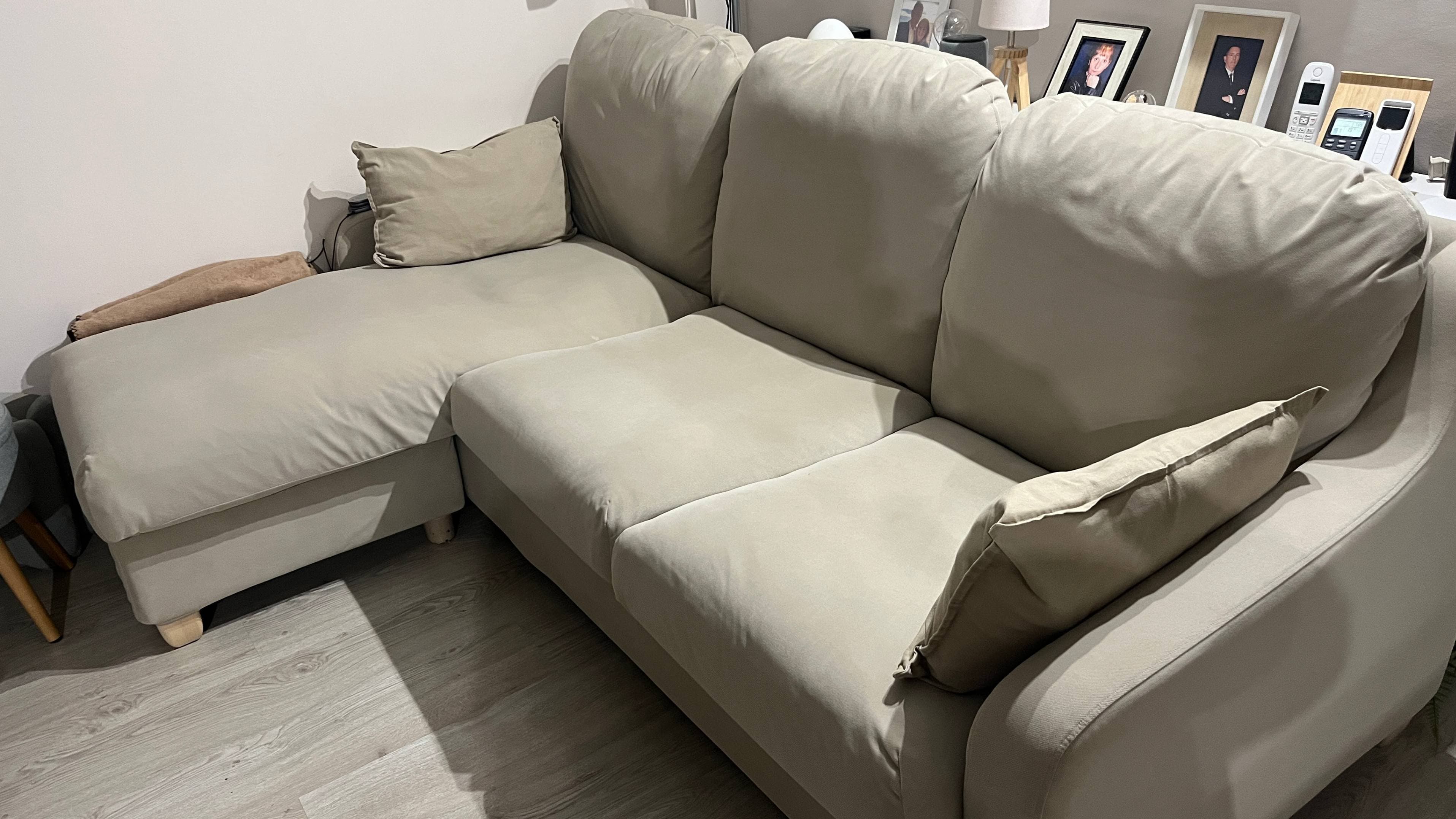 VINLIDEN 3 eserlekuko izkinako sofa, Hakebo beixa