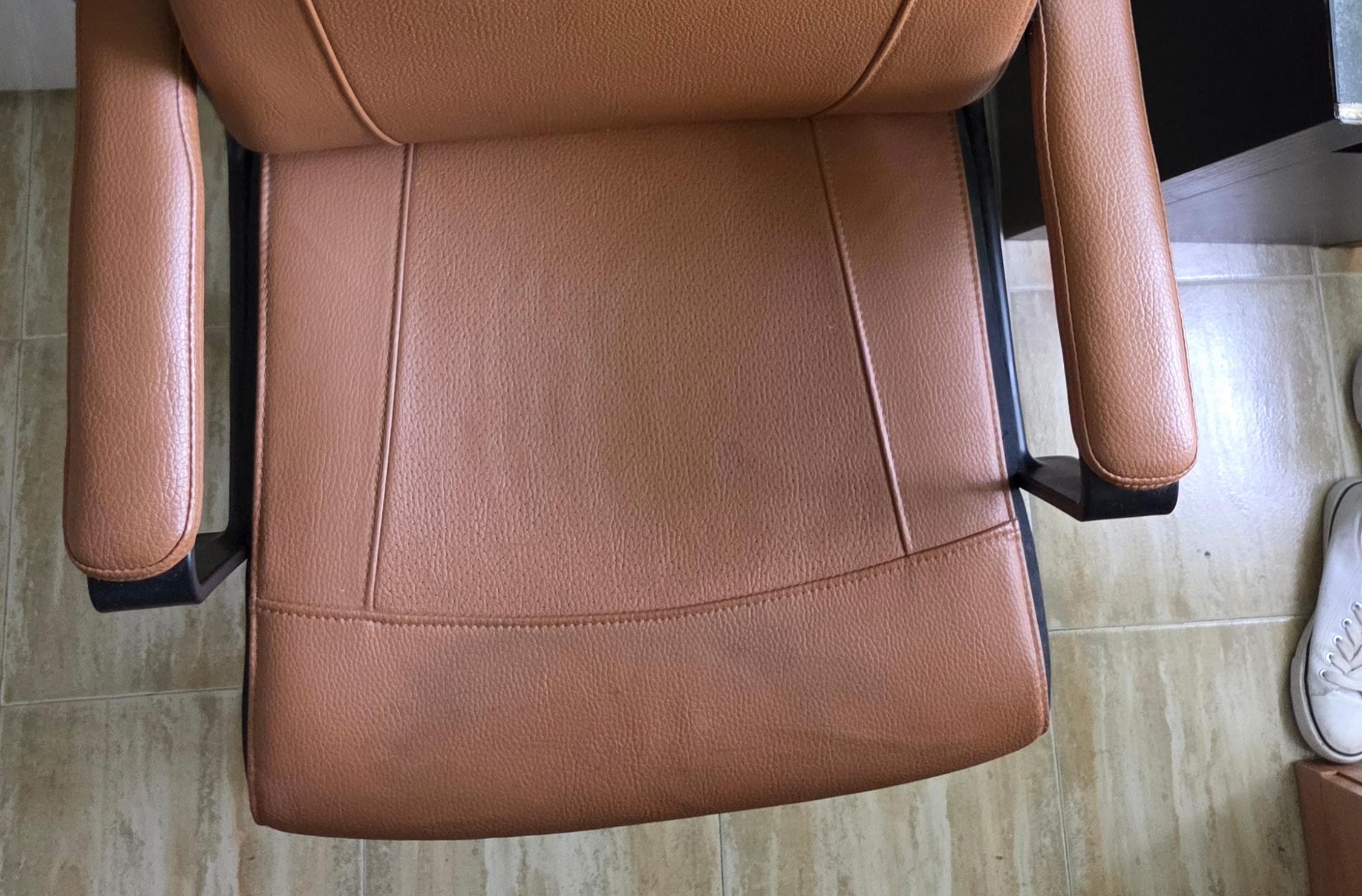 MILLBERGET swivel chair, Murum golden-brown