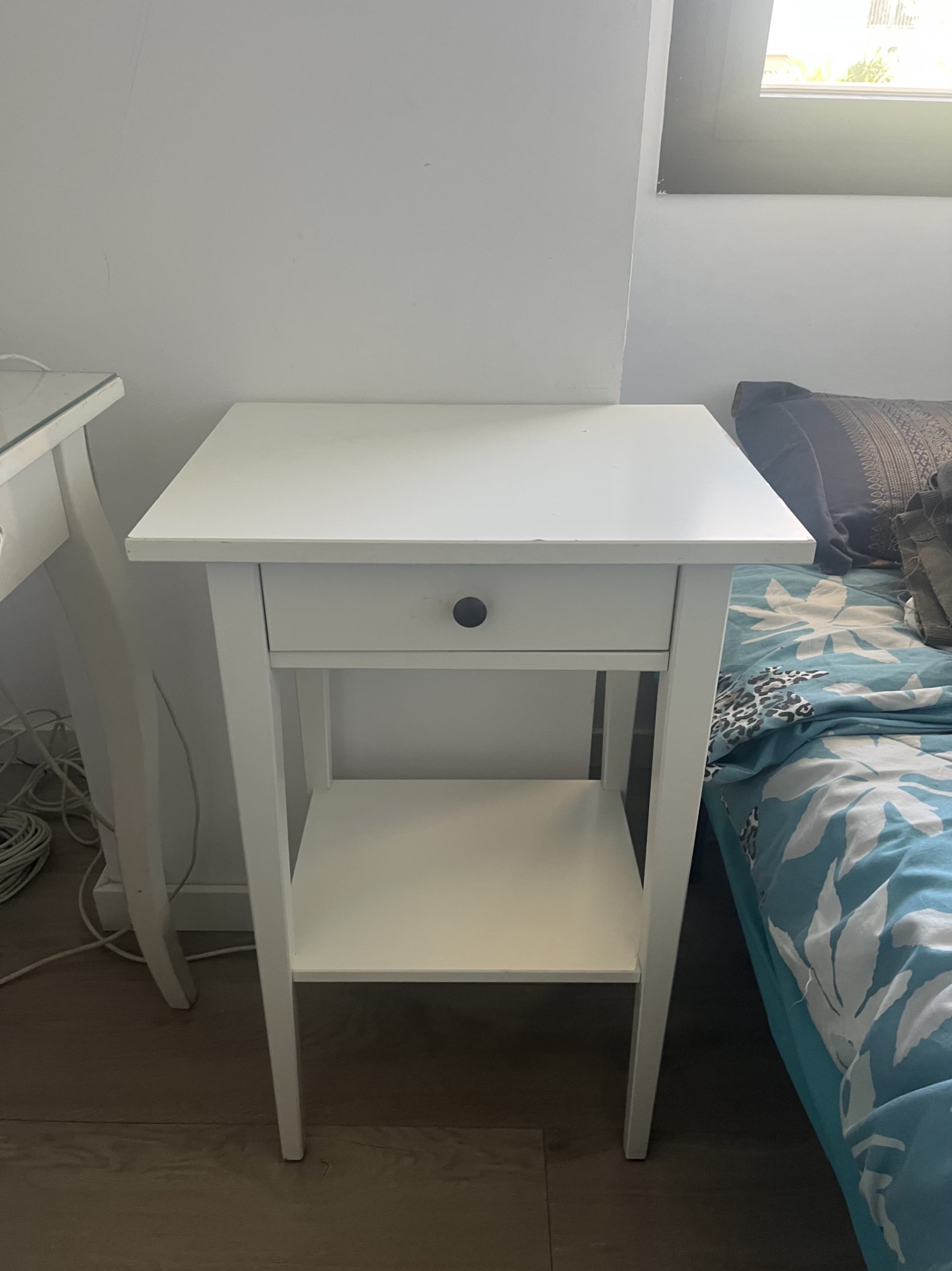 HEMNES Mesita de noche, tinte blanco, 46x35 cm