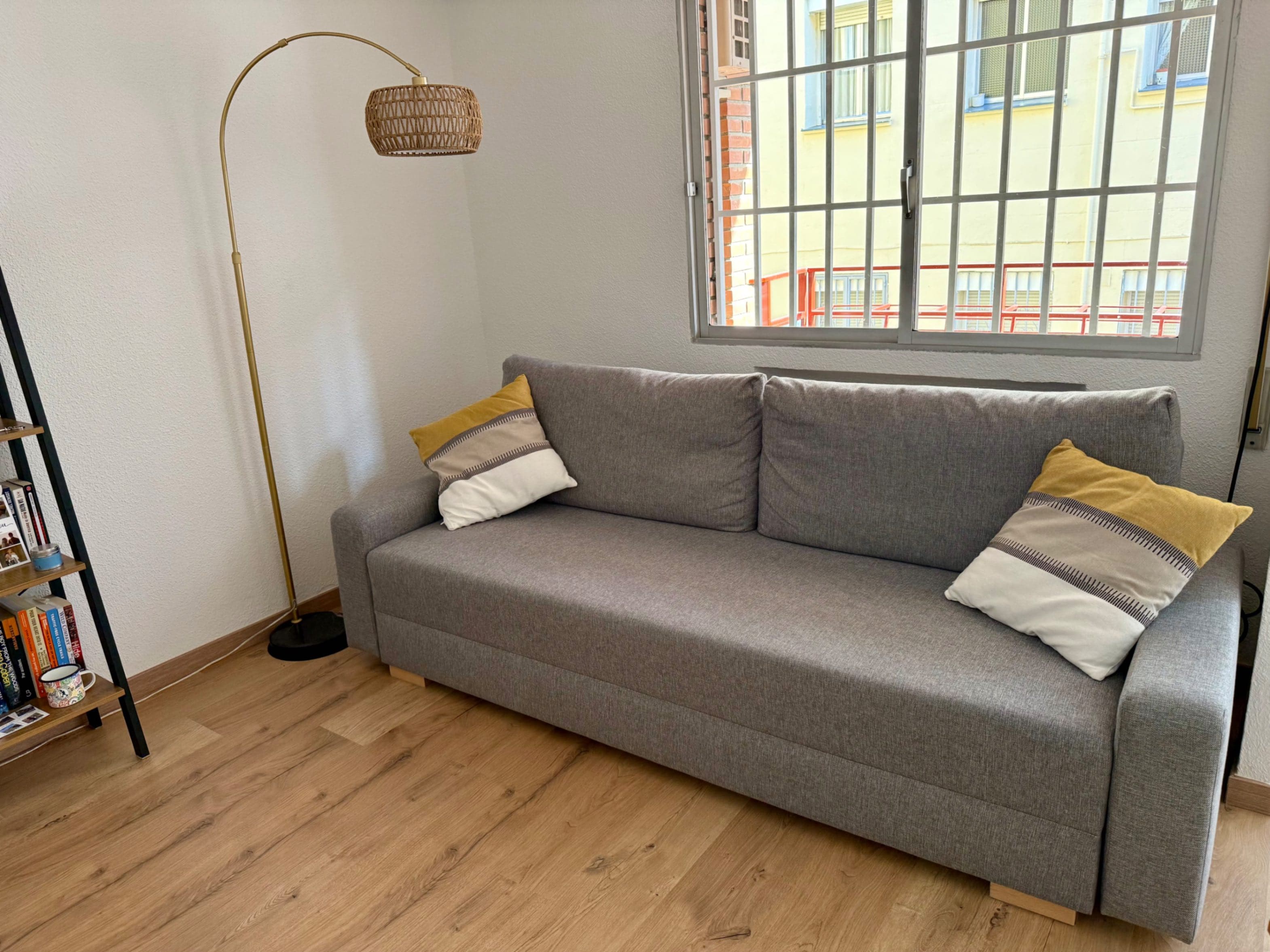 GRÄLVIKEN 3 eserlekuko ohe-sofa, grisa
