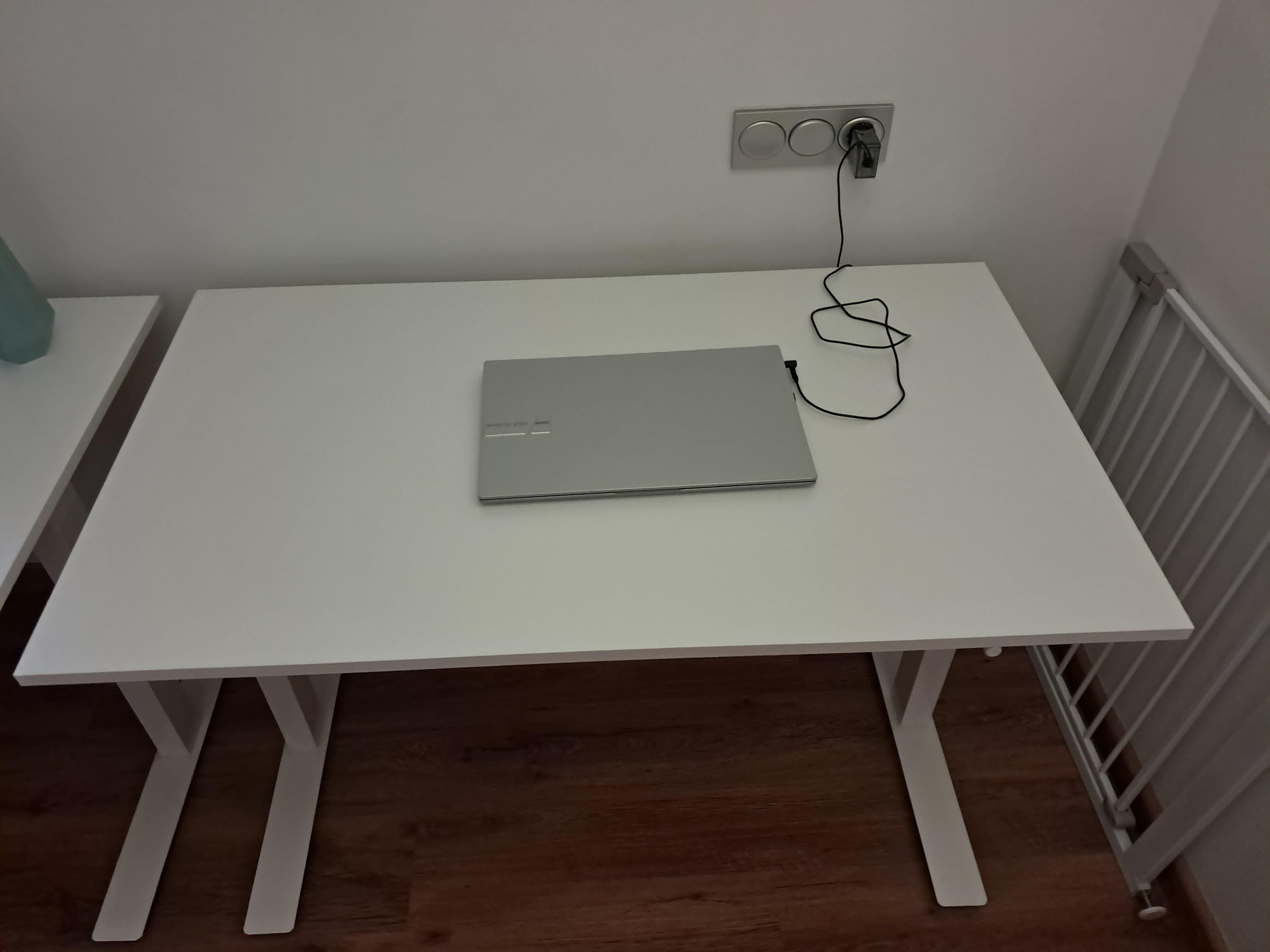 TROTTEN desk sit/stand, white, 120x70 cm