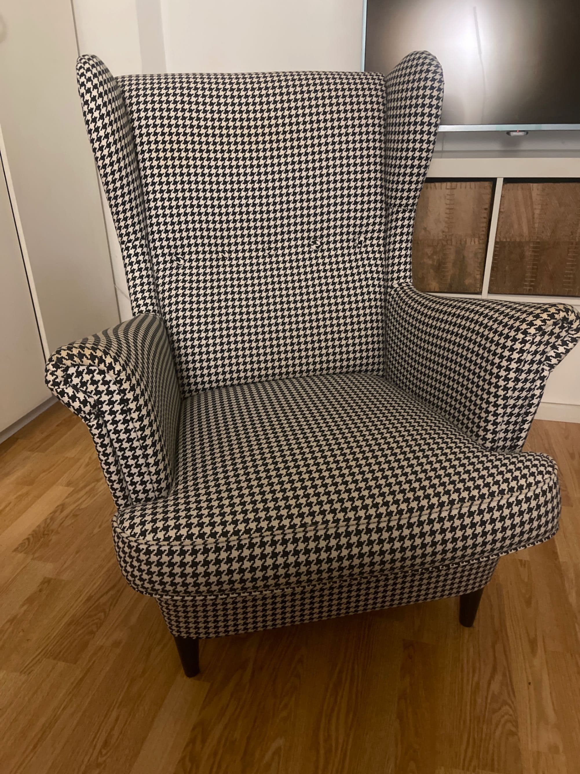 STRANDMON wing chair, Vibberbo black/beige