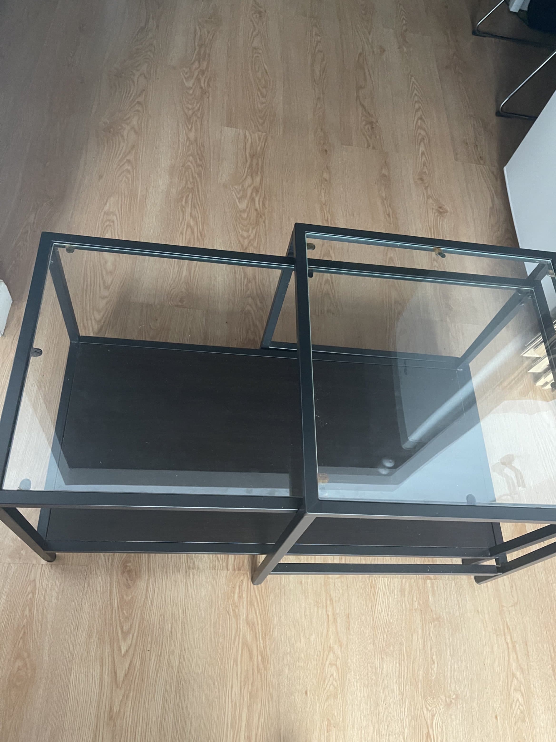 VITTSJÖ mesa nido, juego de 2, negro-marrón/vidrio, 90x50 cm