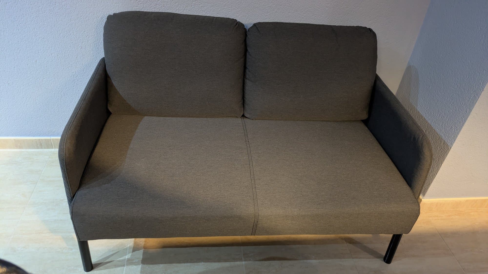 GLOSTAD 2 eserlekuko sofa, Knisa gris iluna