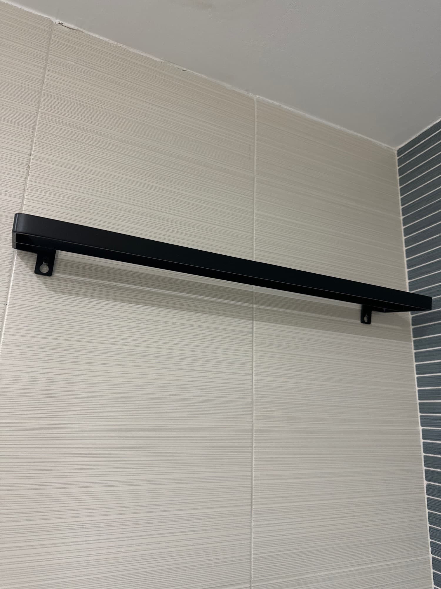 SKOGSVIKEN toalleiro de barra, negro, 60 cm