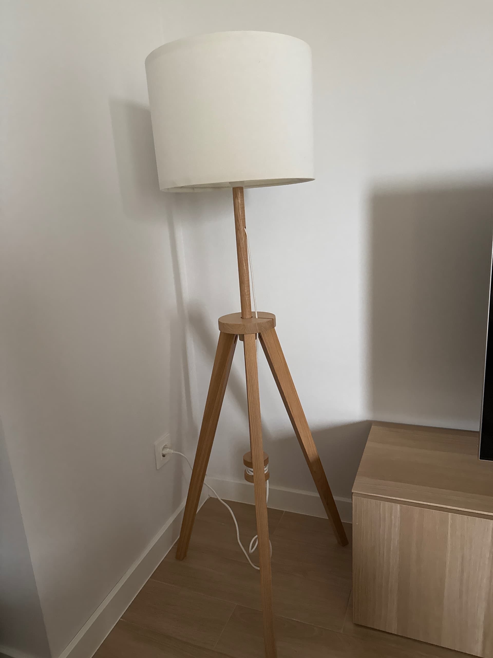 LAUTERS floor lamp, ash/white