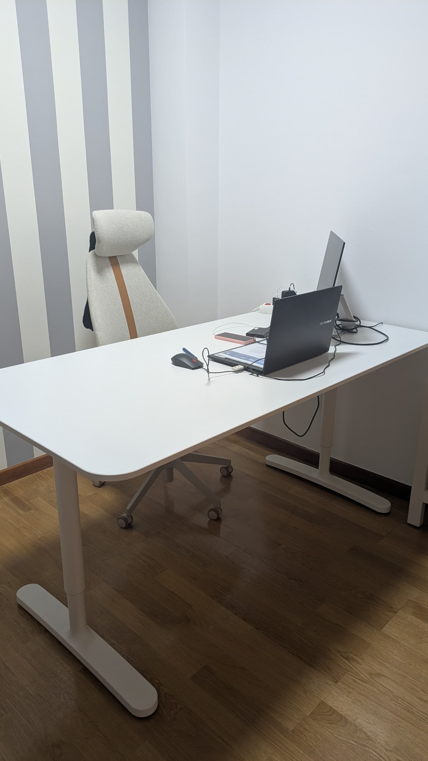 ESCRITORIO BLANCO