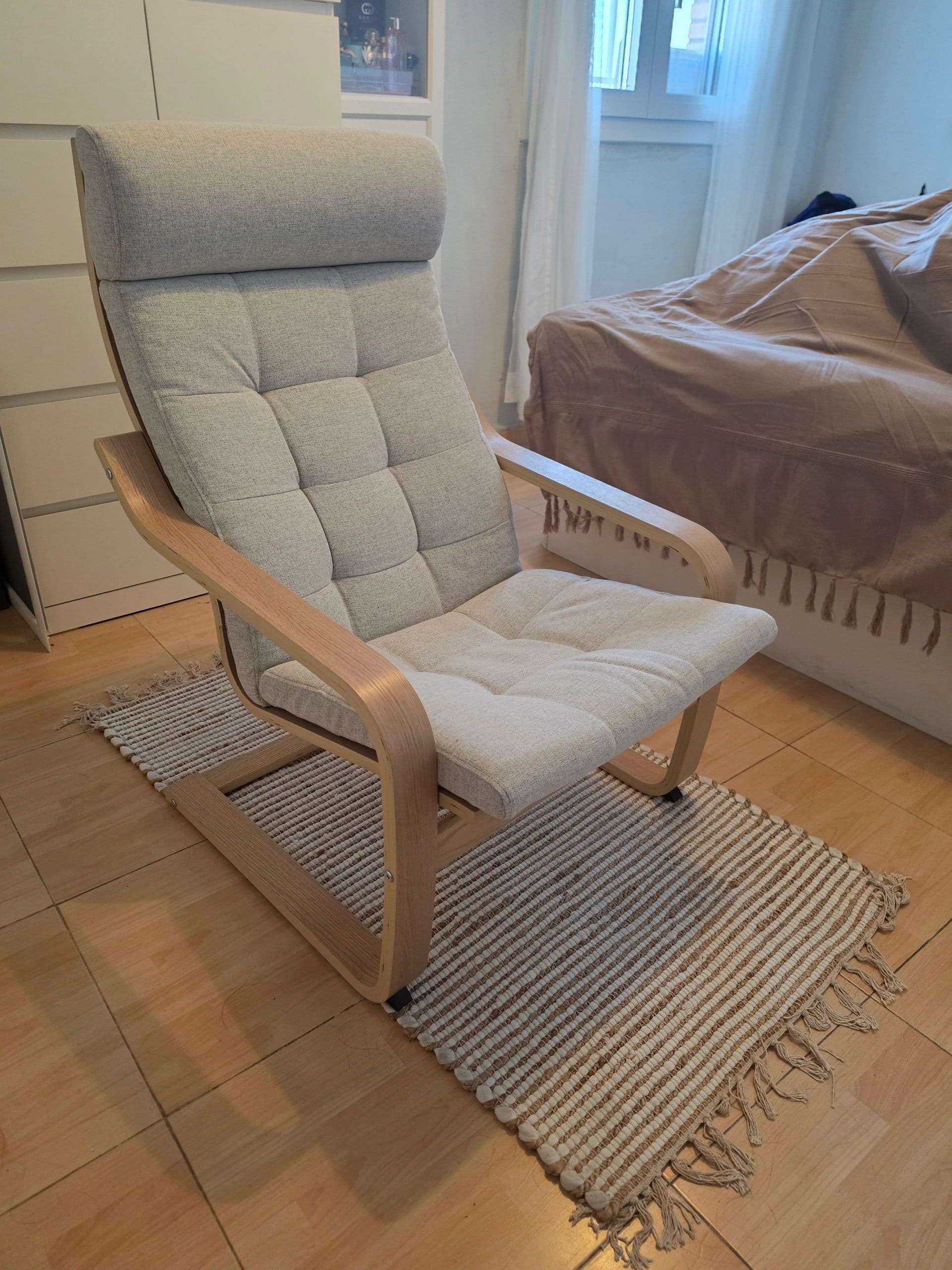 POÄNG butaca, fullola roure tint blanc/Gunnared beix