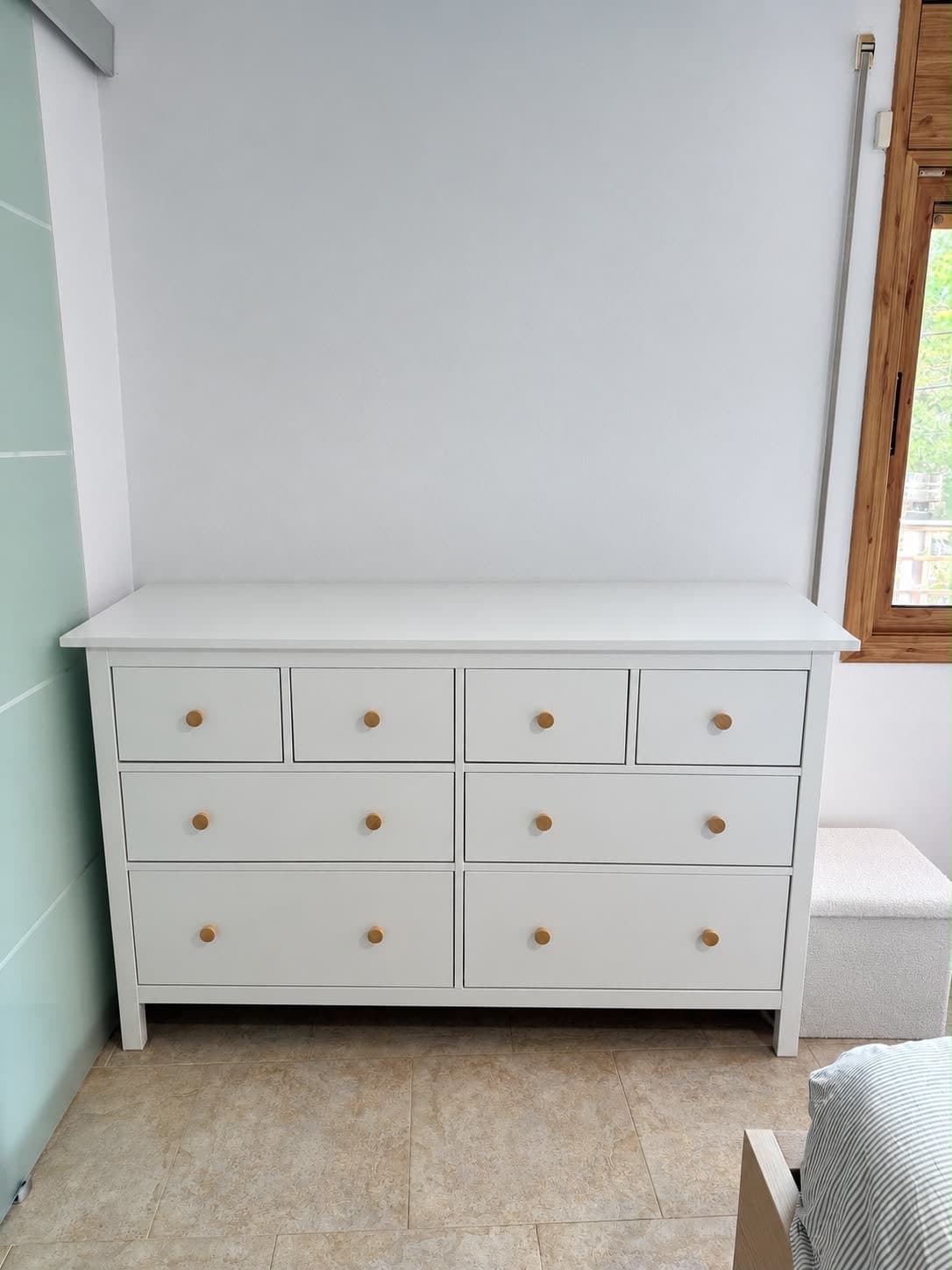 HEMNES 8 tiraderadun komoda, zuria