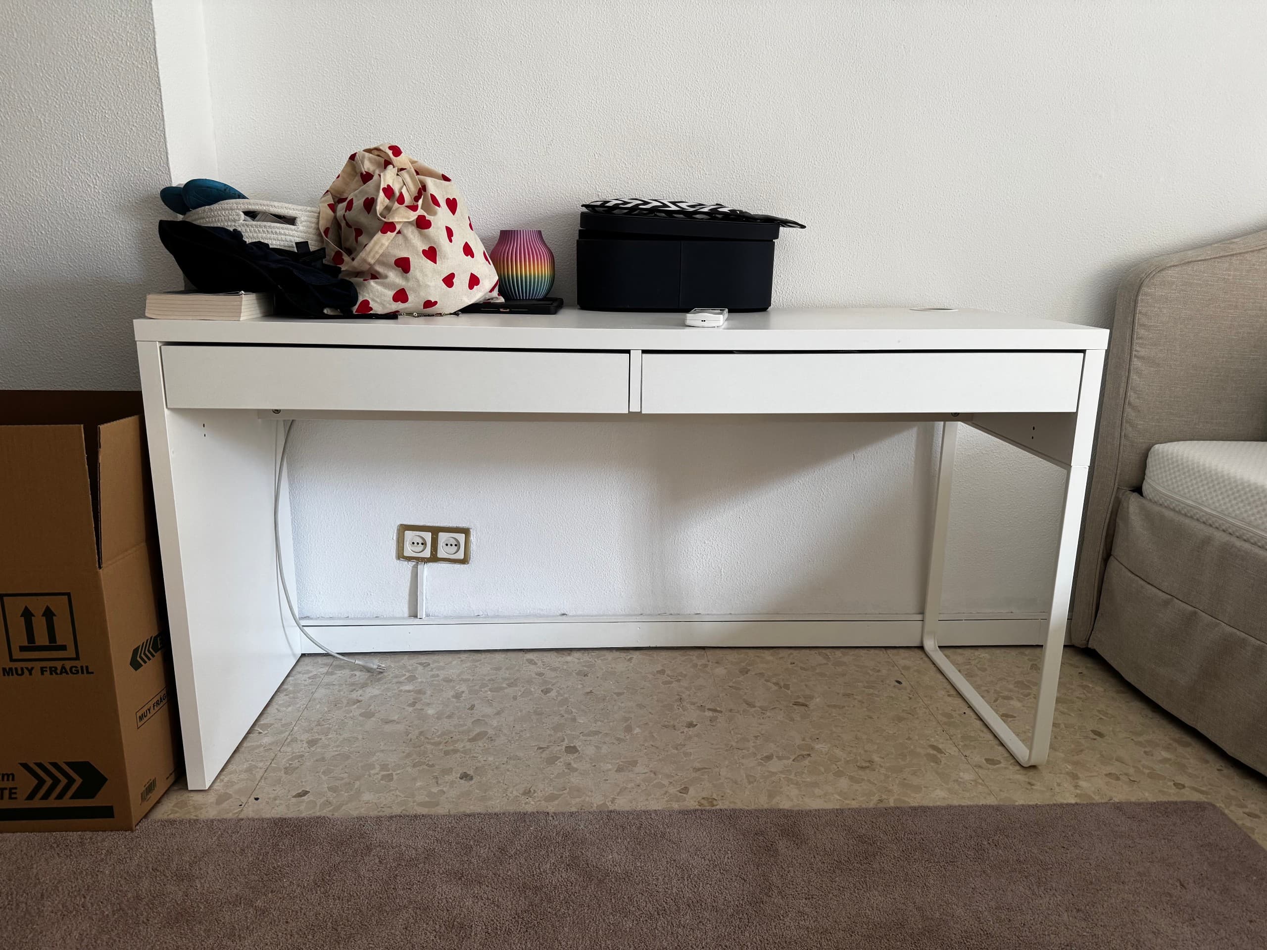 MICKE escriptori, blanc, 142x50 cm
