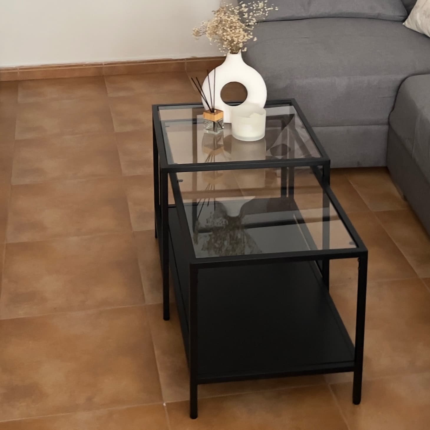 VITTSJÖ taules niu, joc de 2, negre-marró/vidre, 90x50 cm